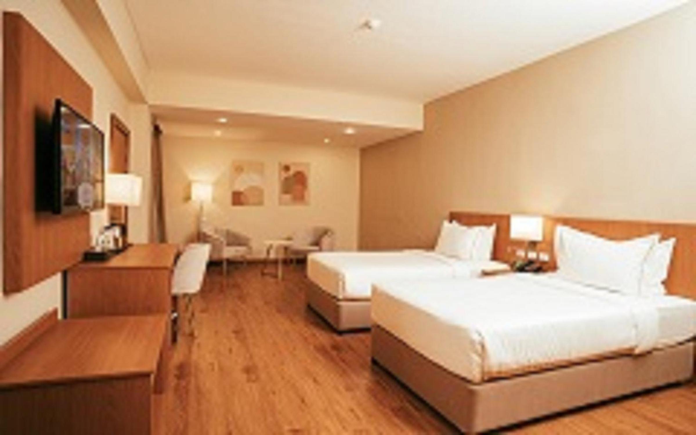 Standard Twin Room - Photo 3