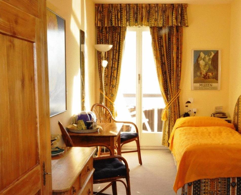 Single Room with Shared Bathroom and Lake View photo 1