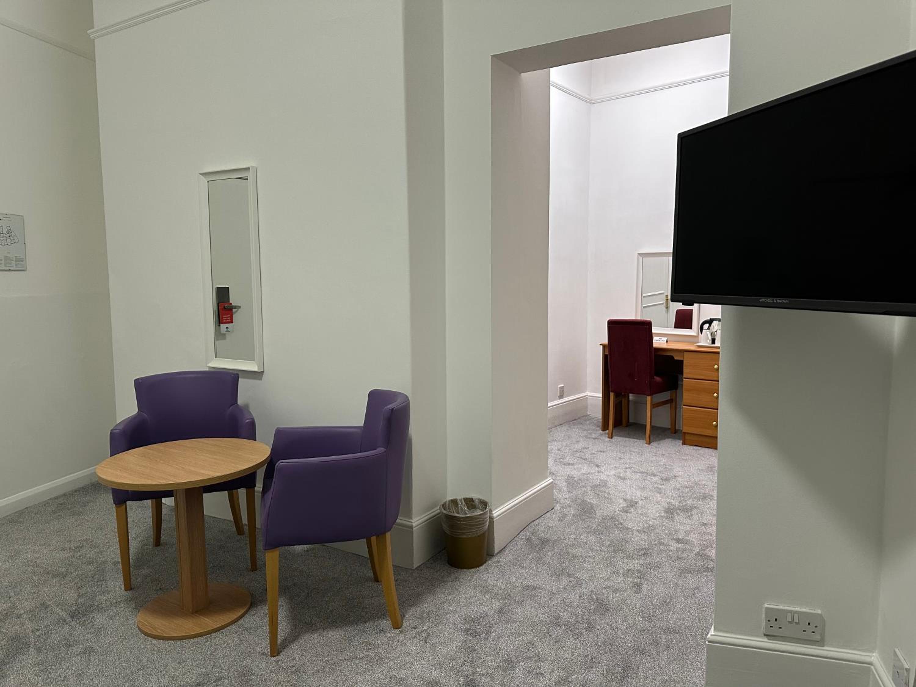 Standard Twin Room - Photo 2