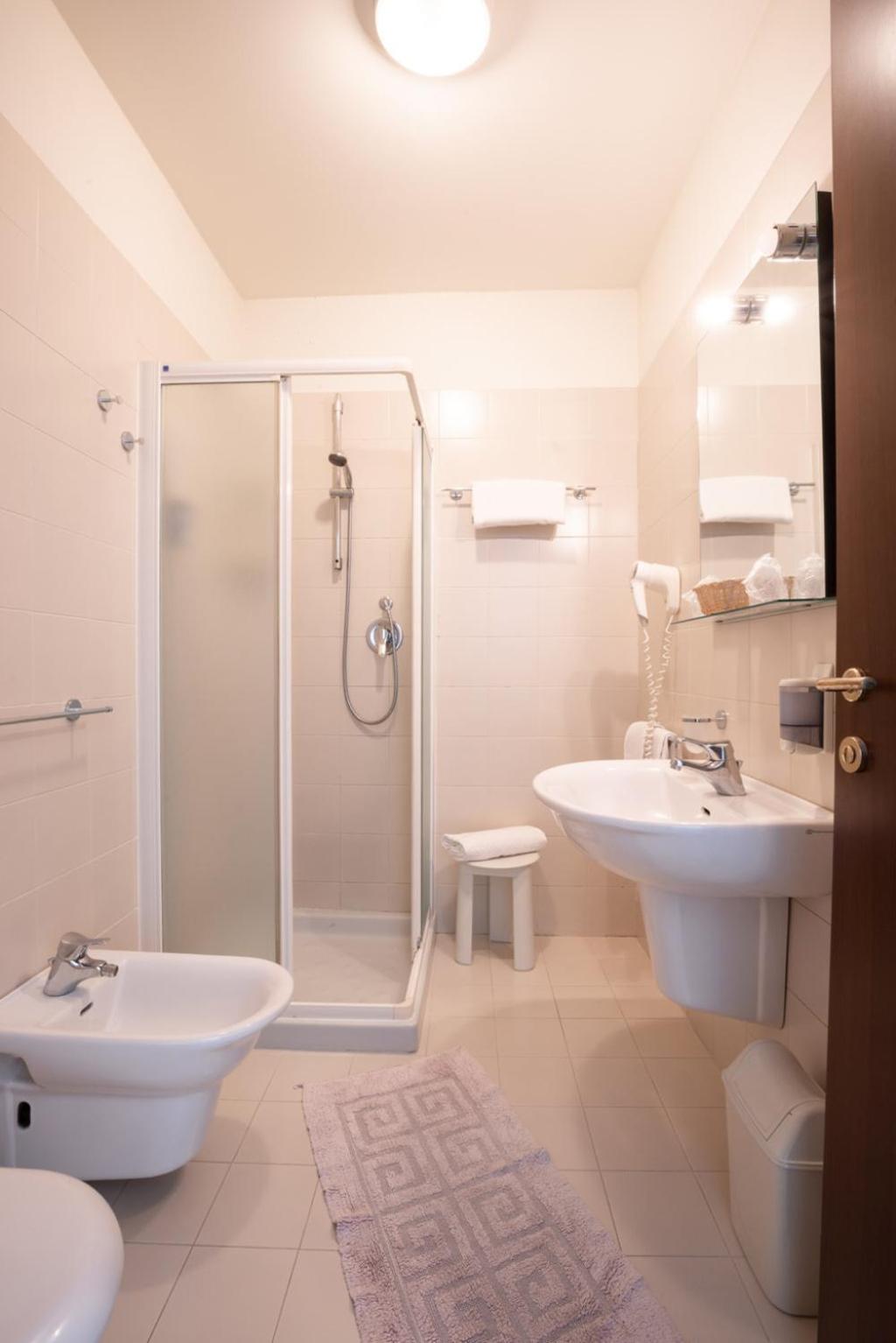 Double or Twin Room - Separate Building - Photo 2