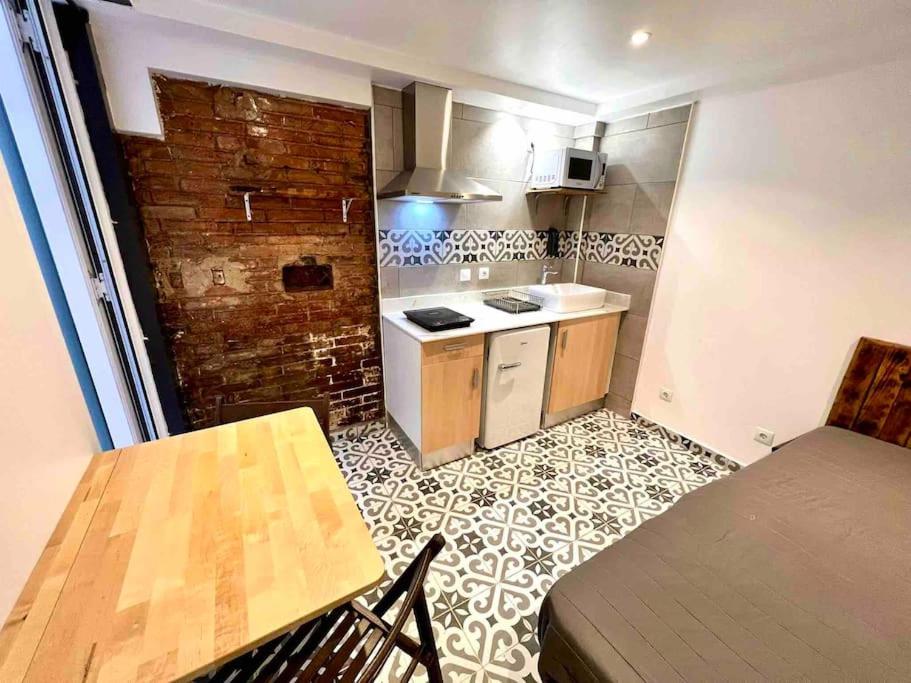 One-Bedroom Loft Apartment with Balcony photo 3