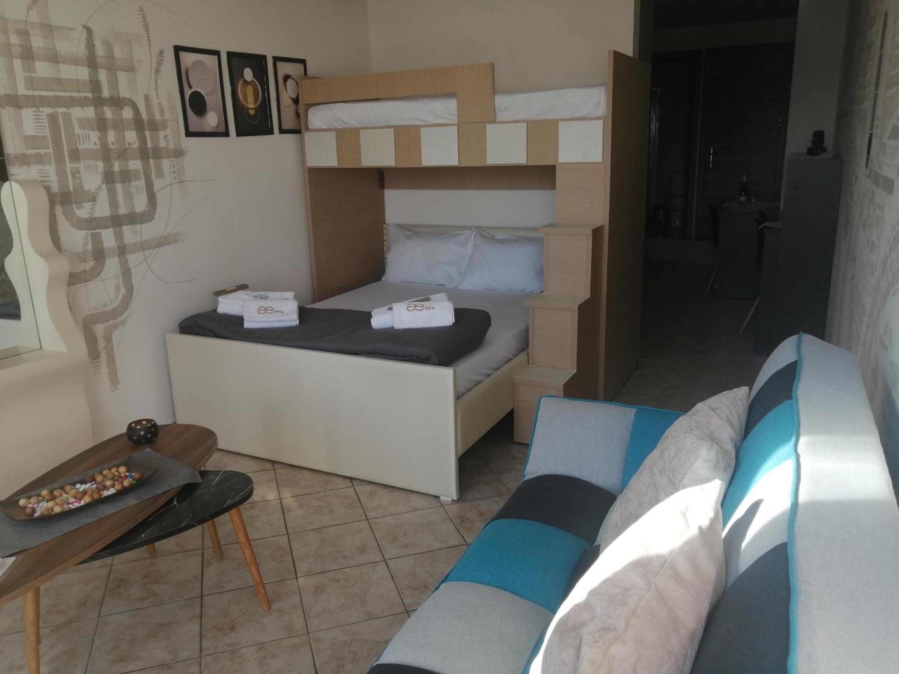 One-Bedroom Apartment