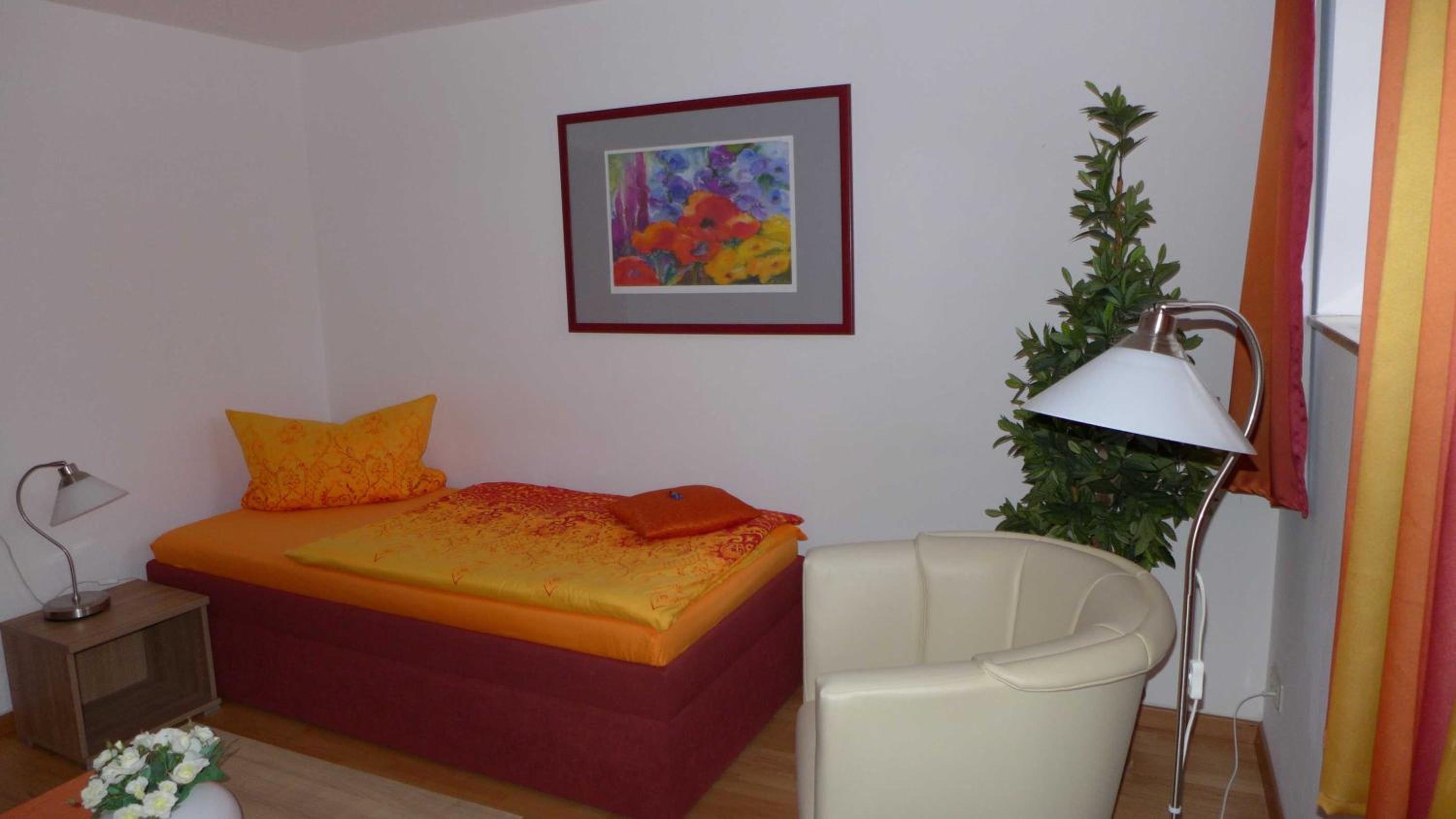 One-Bedroom Apartment with Shower photo 1