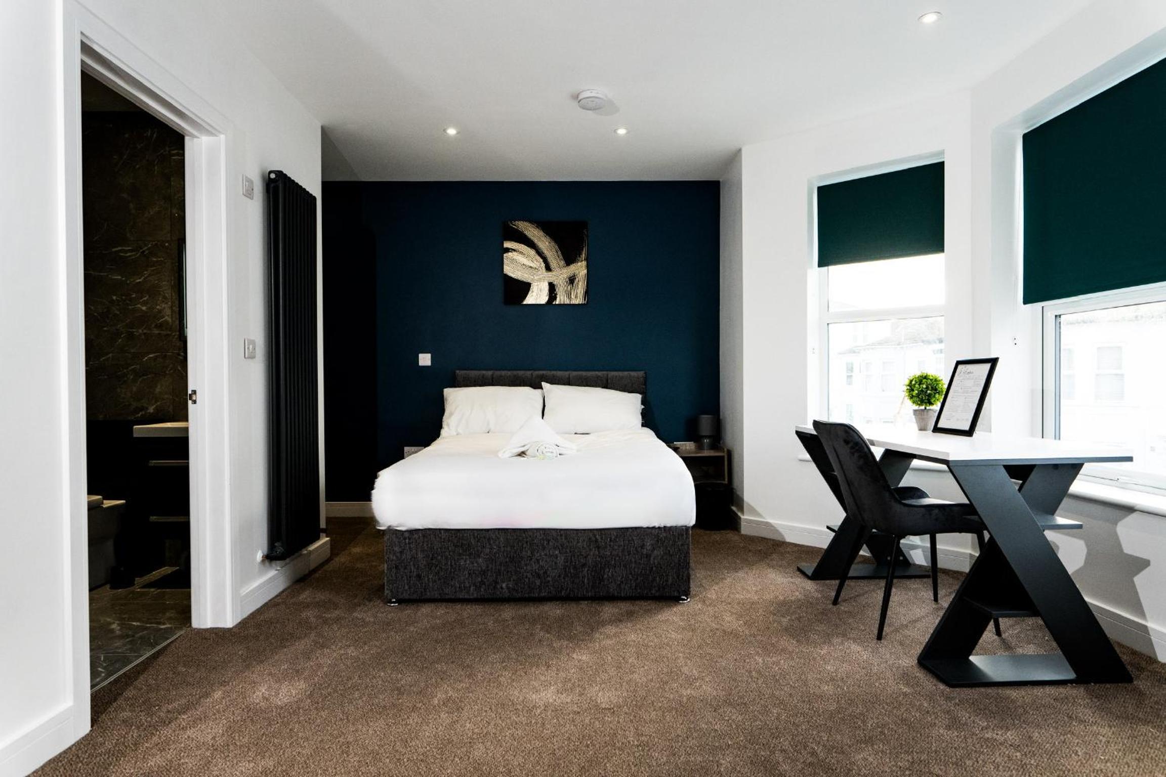 Deluxe Double Room with Extra Bed photo 2
