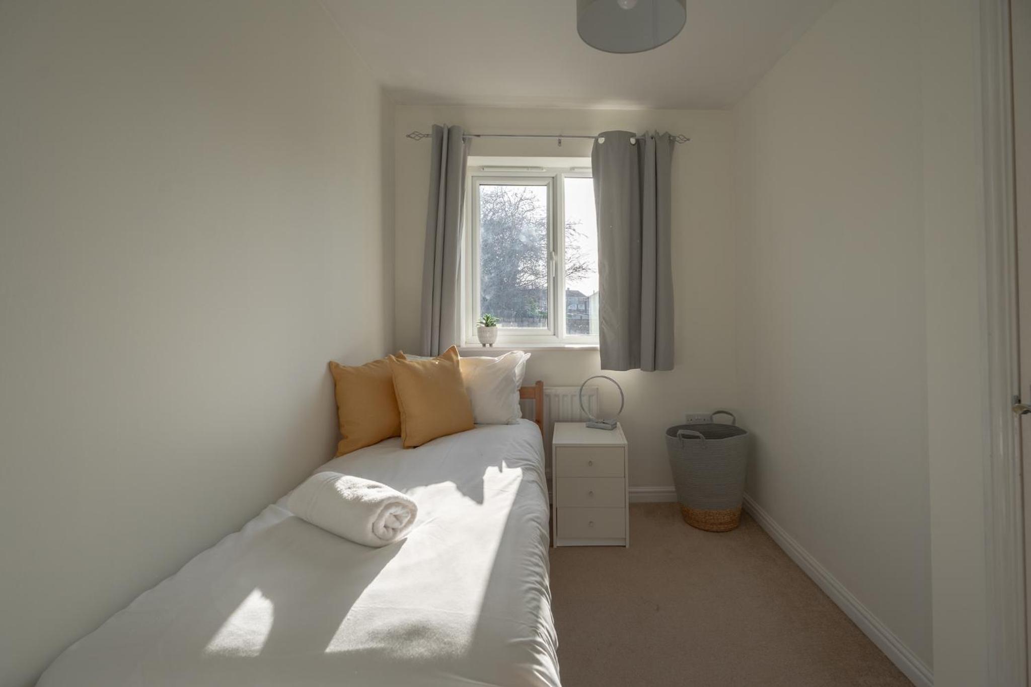 Two-Bedroom House photo 3