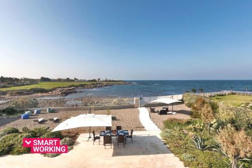 Villa - Beach Front photo 2