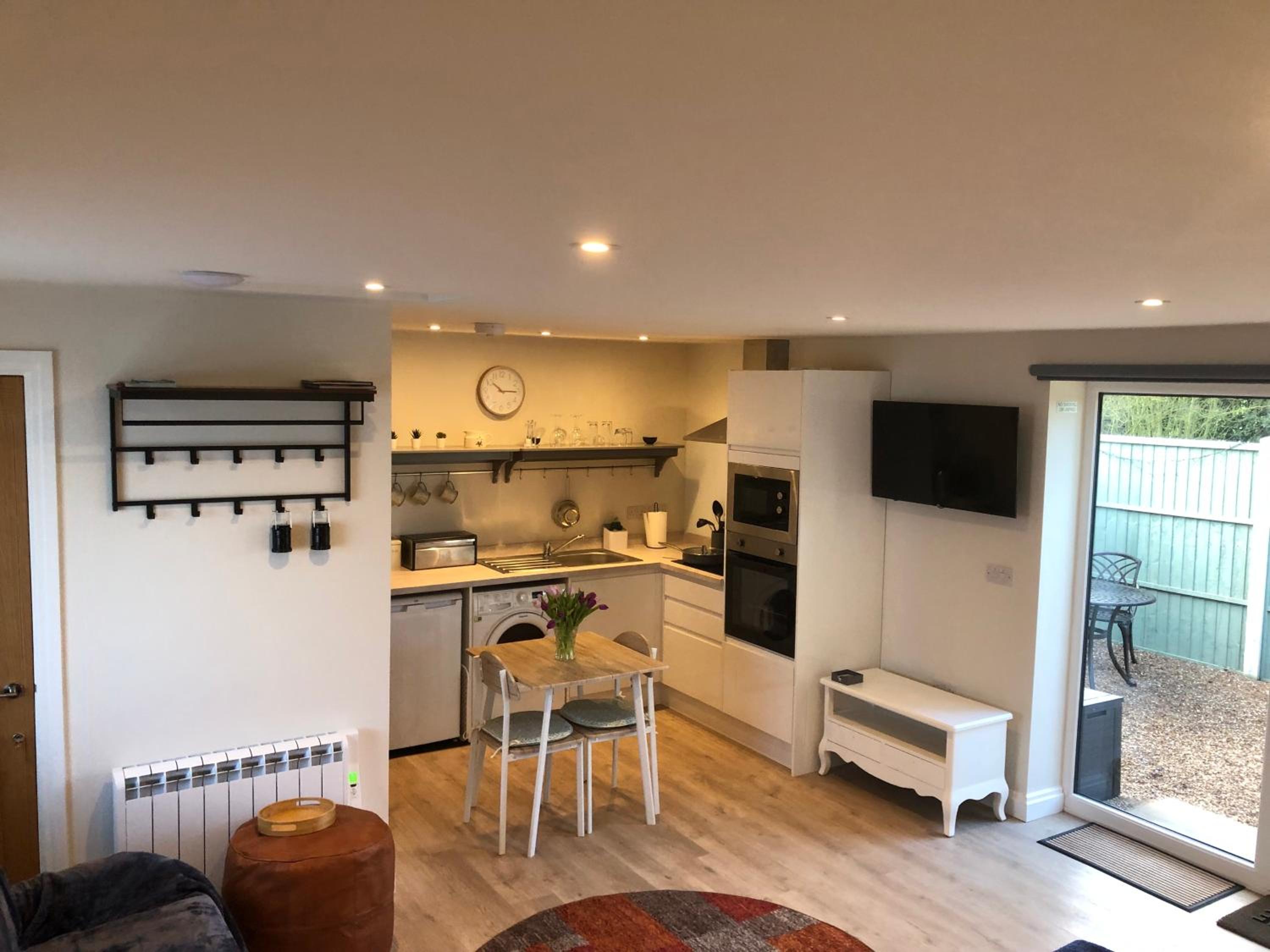 One-Bedroom Apartment photo 2