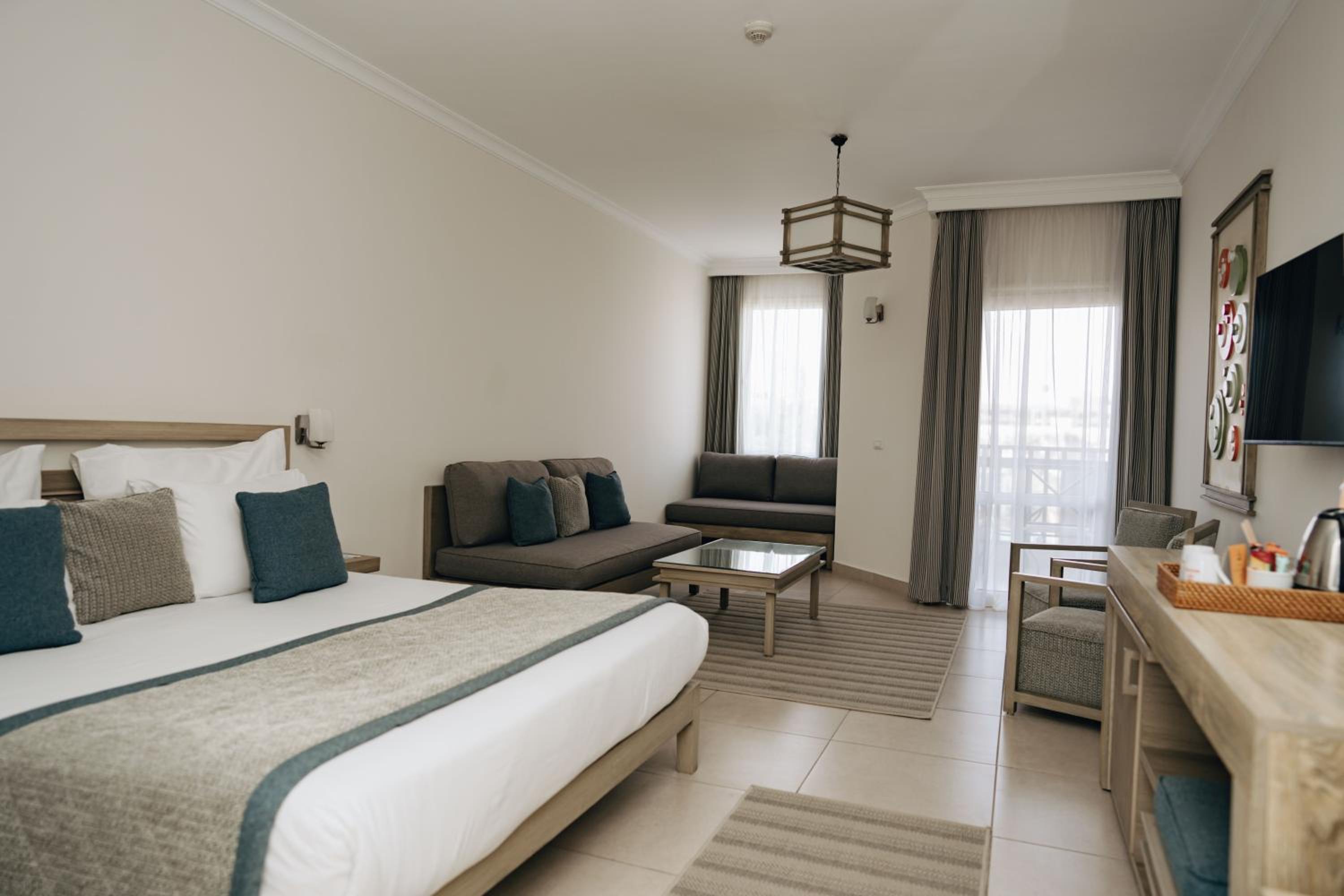 Superior Deluxe, Queen or Twin Bed, Pool View - Photo 1