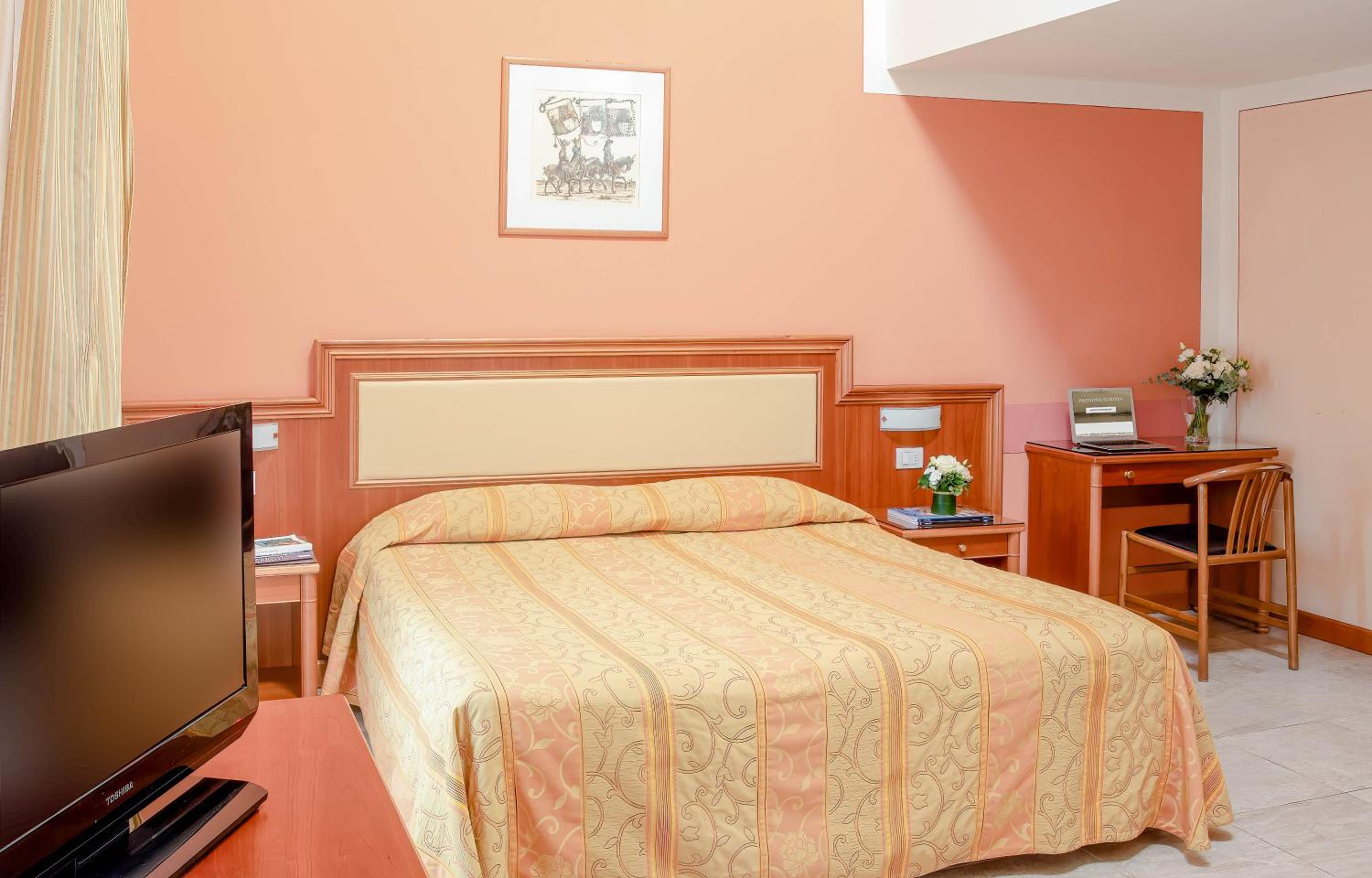 Classic Triple Room - Photo 6