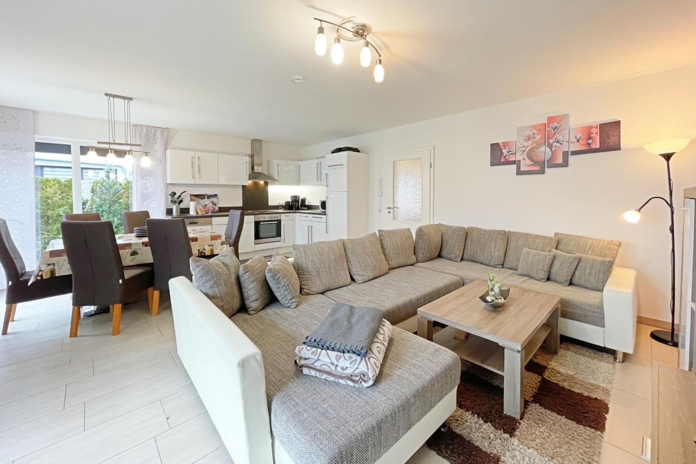 Apartment with Terrace photo 2