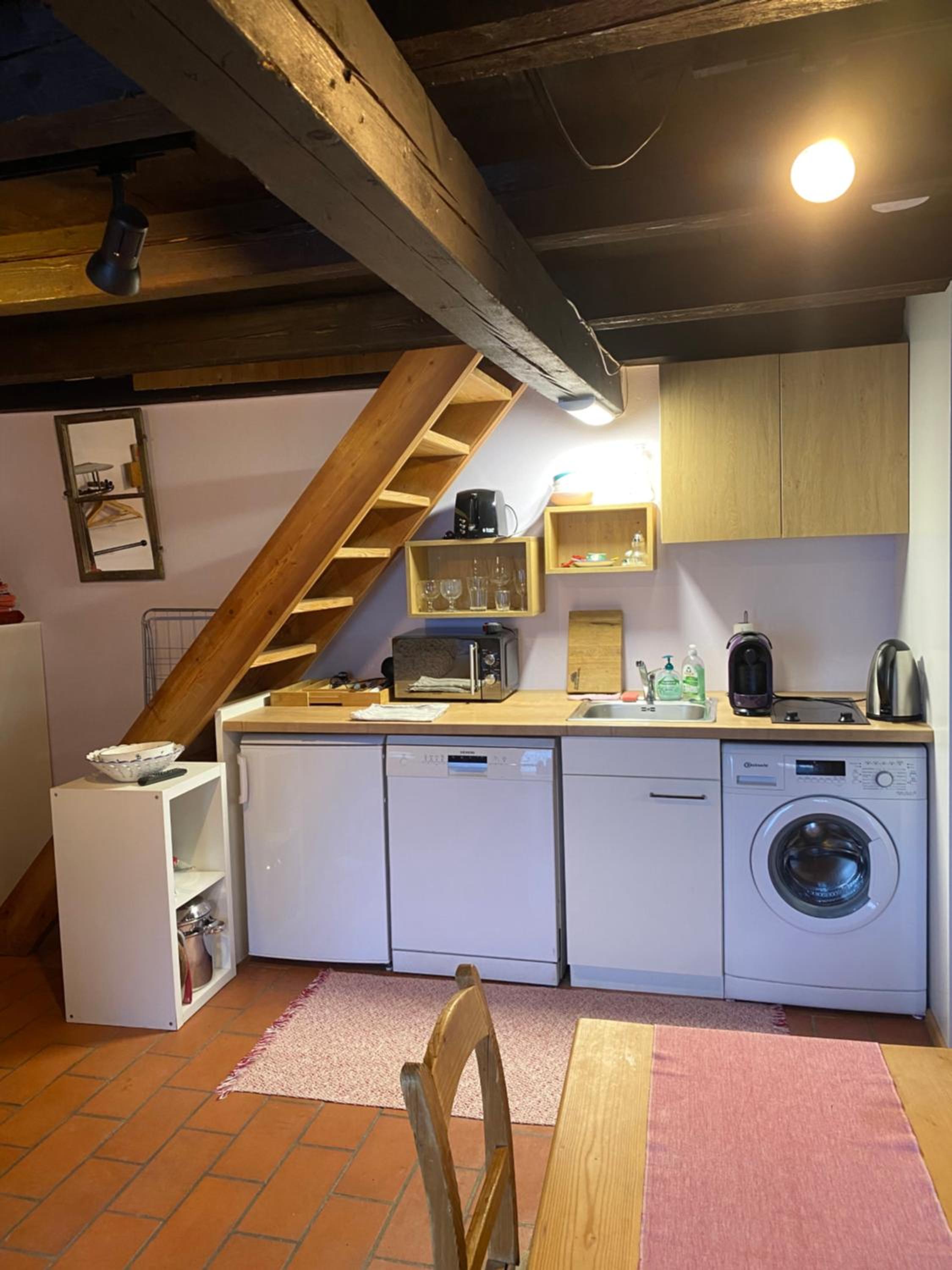 Apartment - Split Level - Photo 23