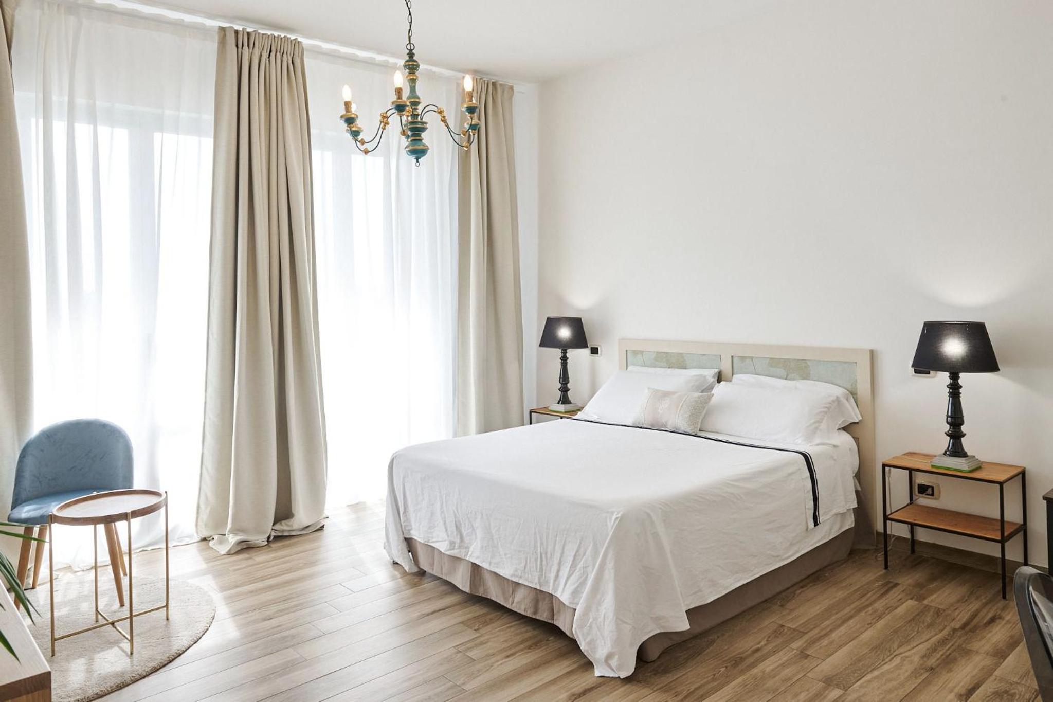 Deluxe Double Room - Photo 1
