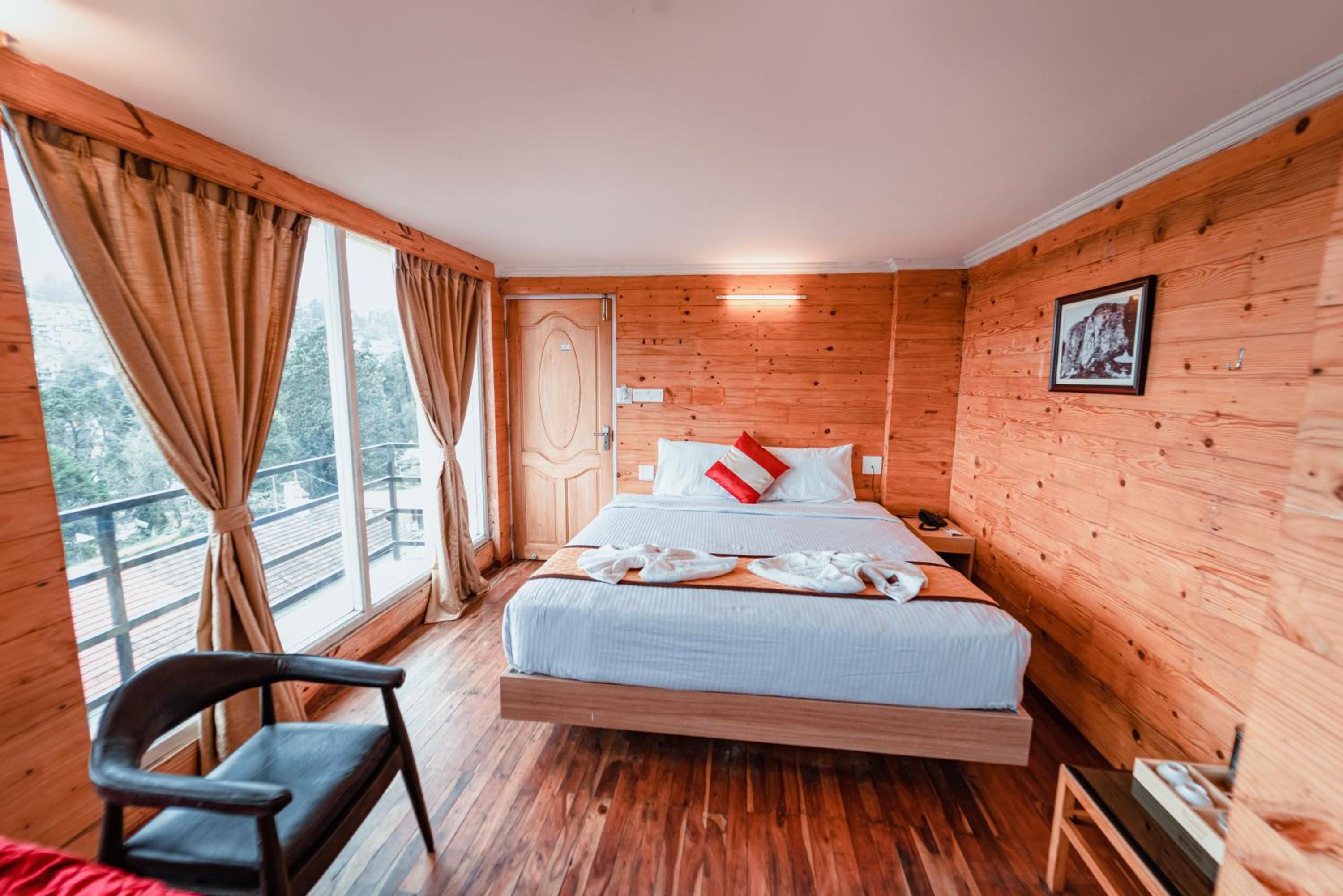Junior Suite with Mountain View - Photo 7