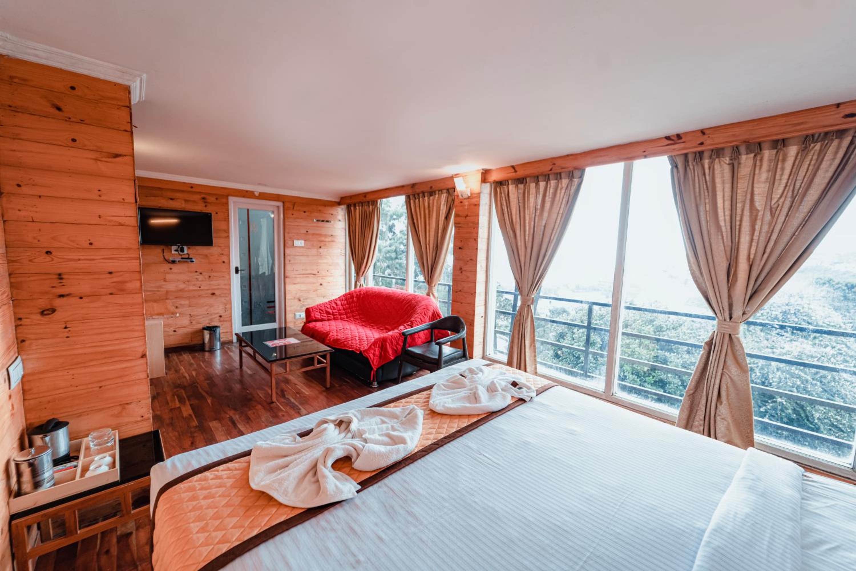Junior Suite with Mountain View - Photo 4