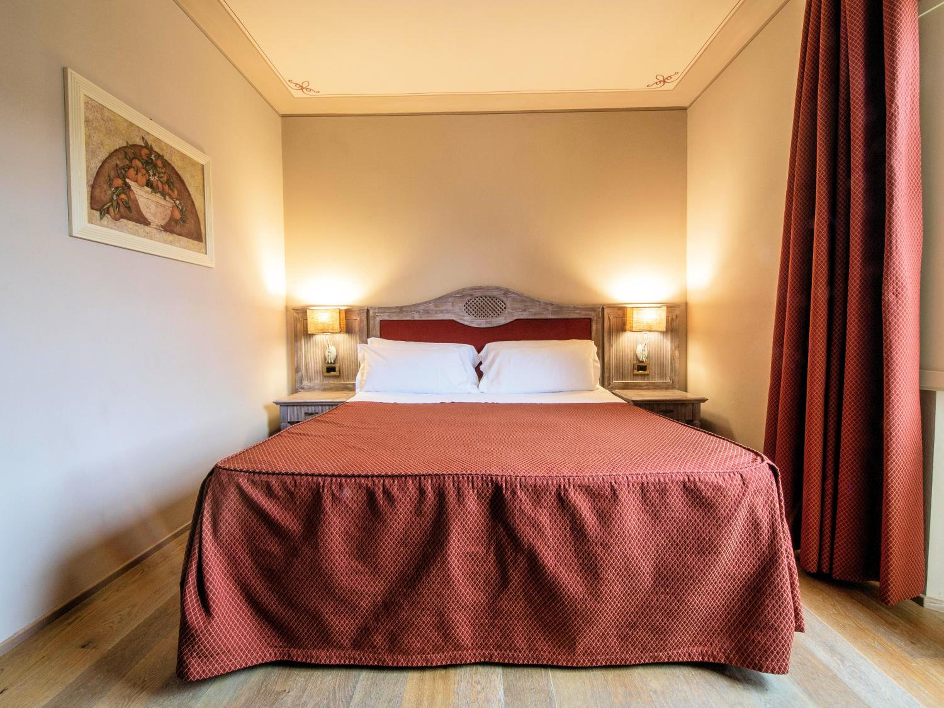 Standard Double Room - Photo 2