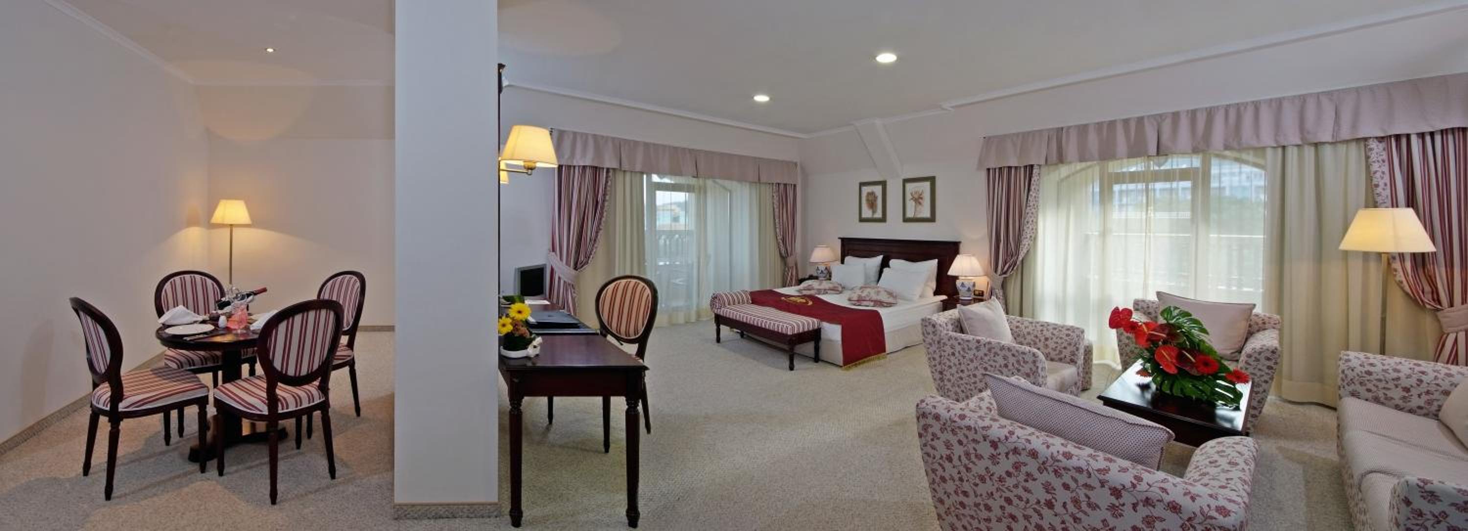 The Level Deluxe Suite photo 1
