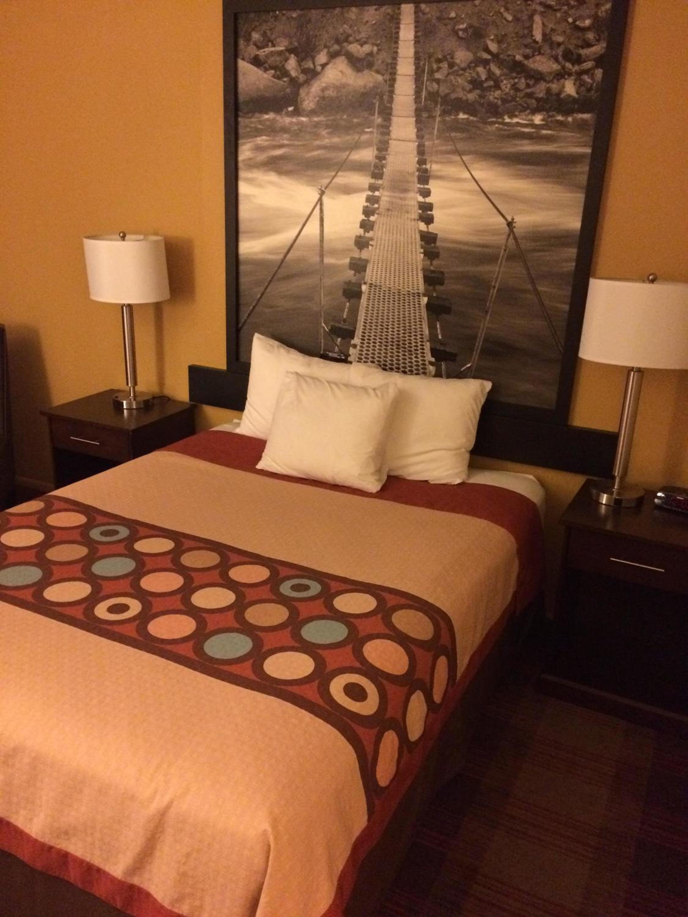 Queen Room - Non-Smoking - Photo 4