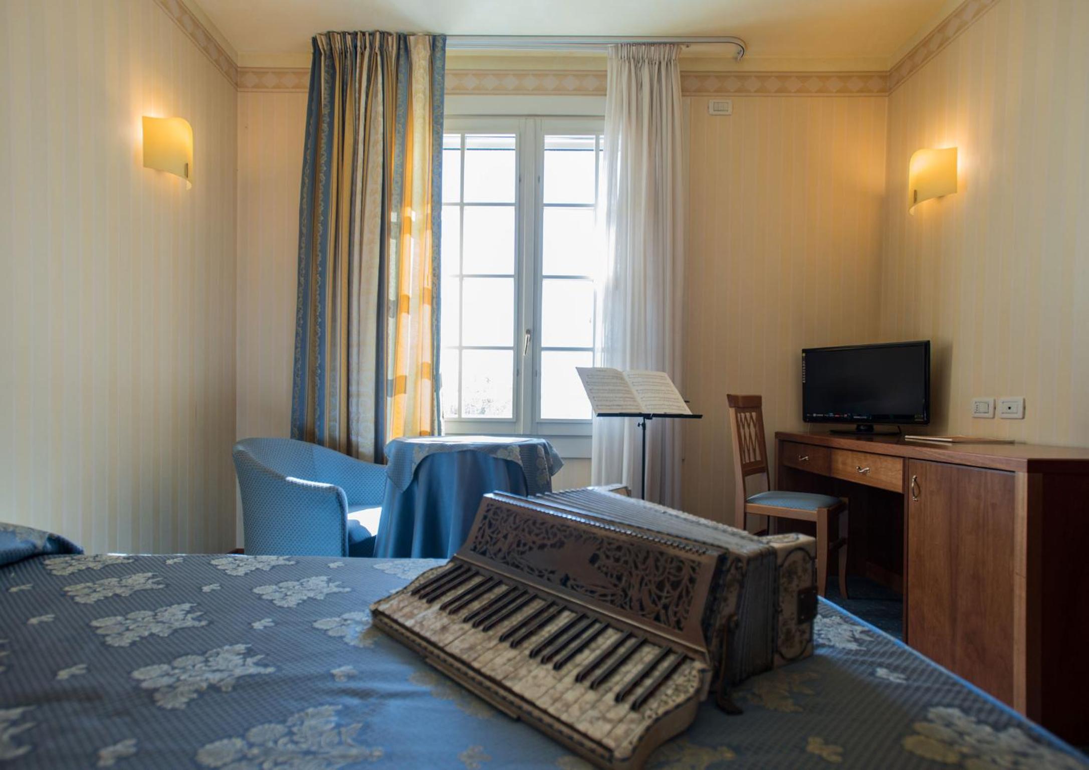 Single Room - Photo 1