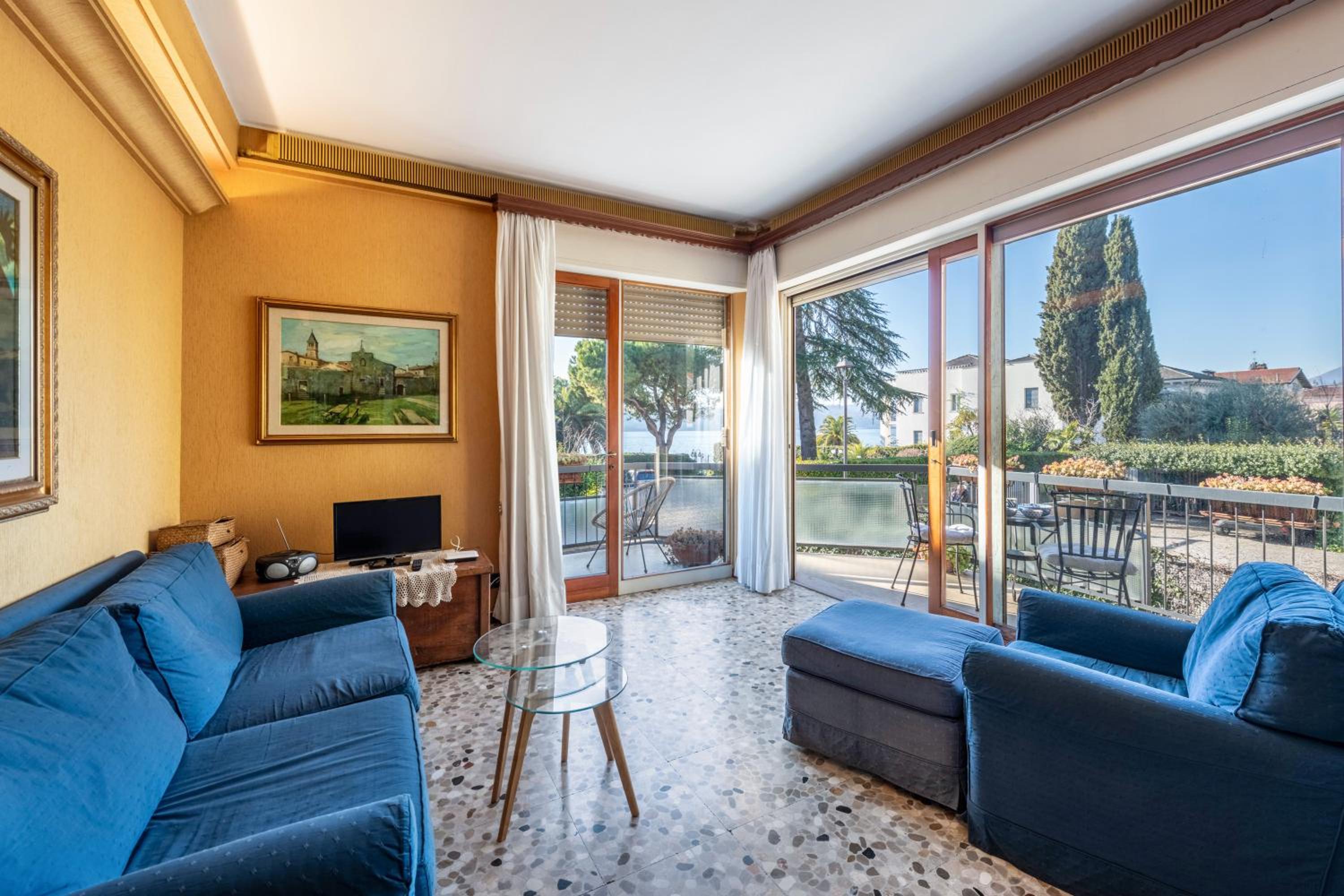 Two-Bedroom Deluxe Apartment with Balcony