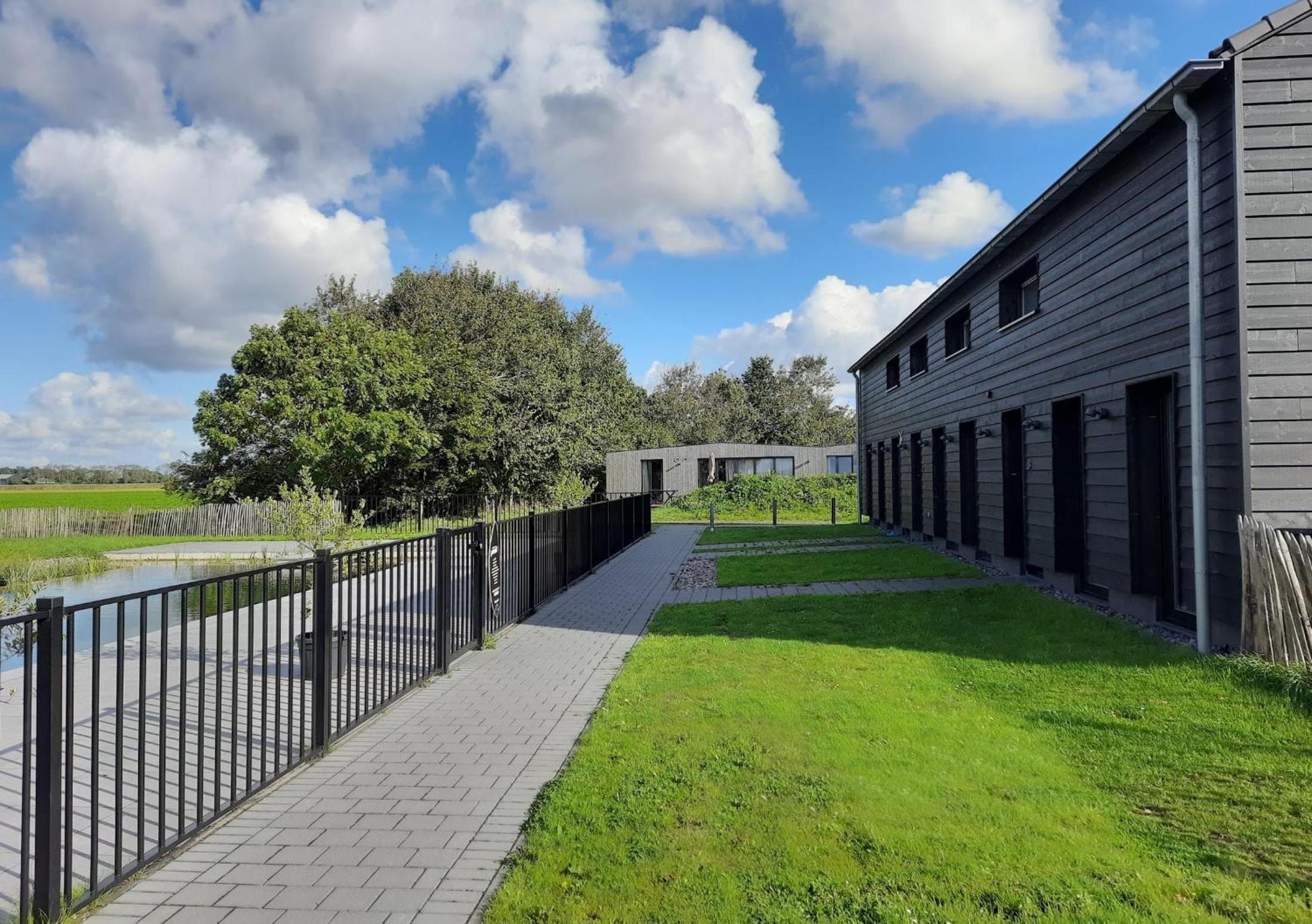 Three-Bedroom Bungalow photo 3