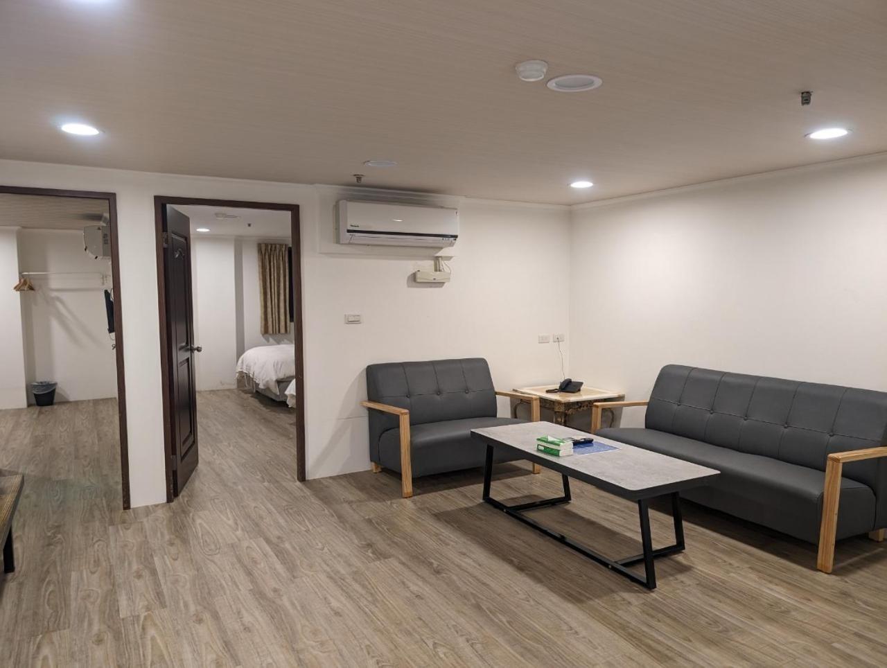Deluxe Family Suite photo 2