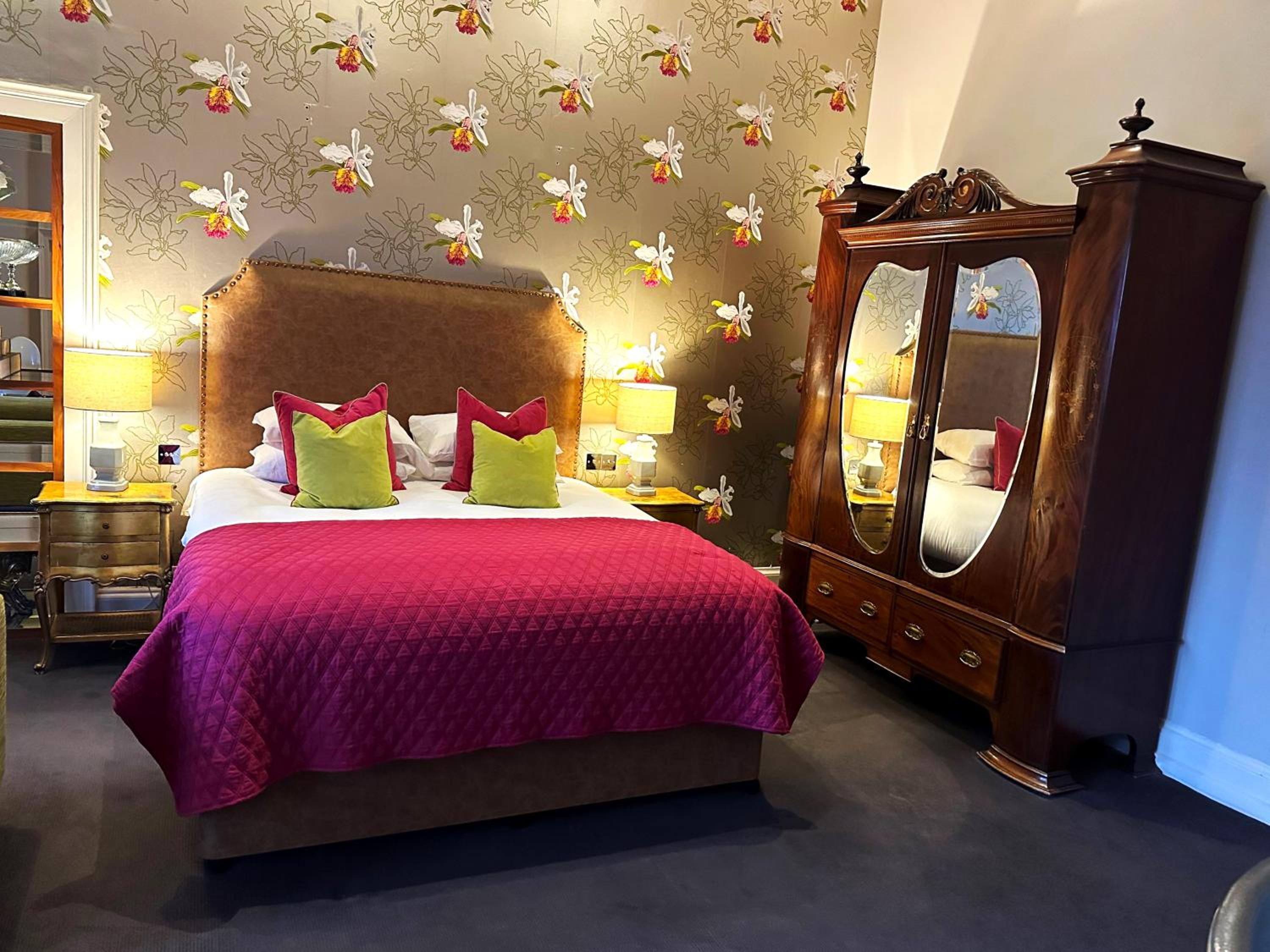 Bridal Suite - Photo 6