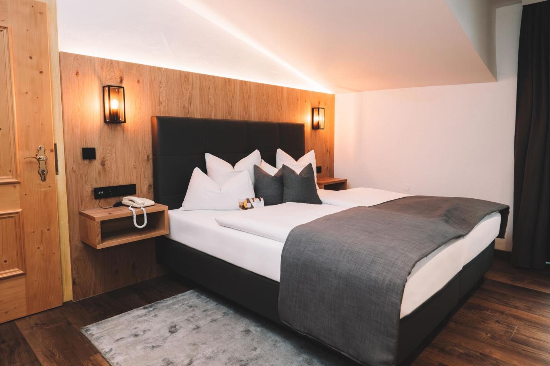 Junior Suite with Balcony photo 1