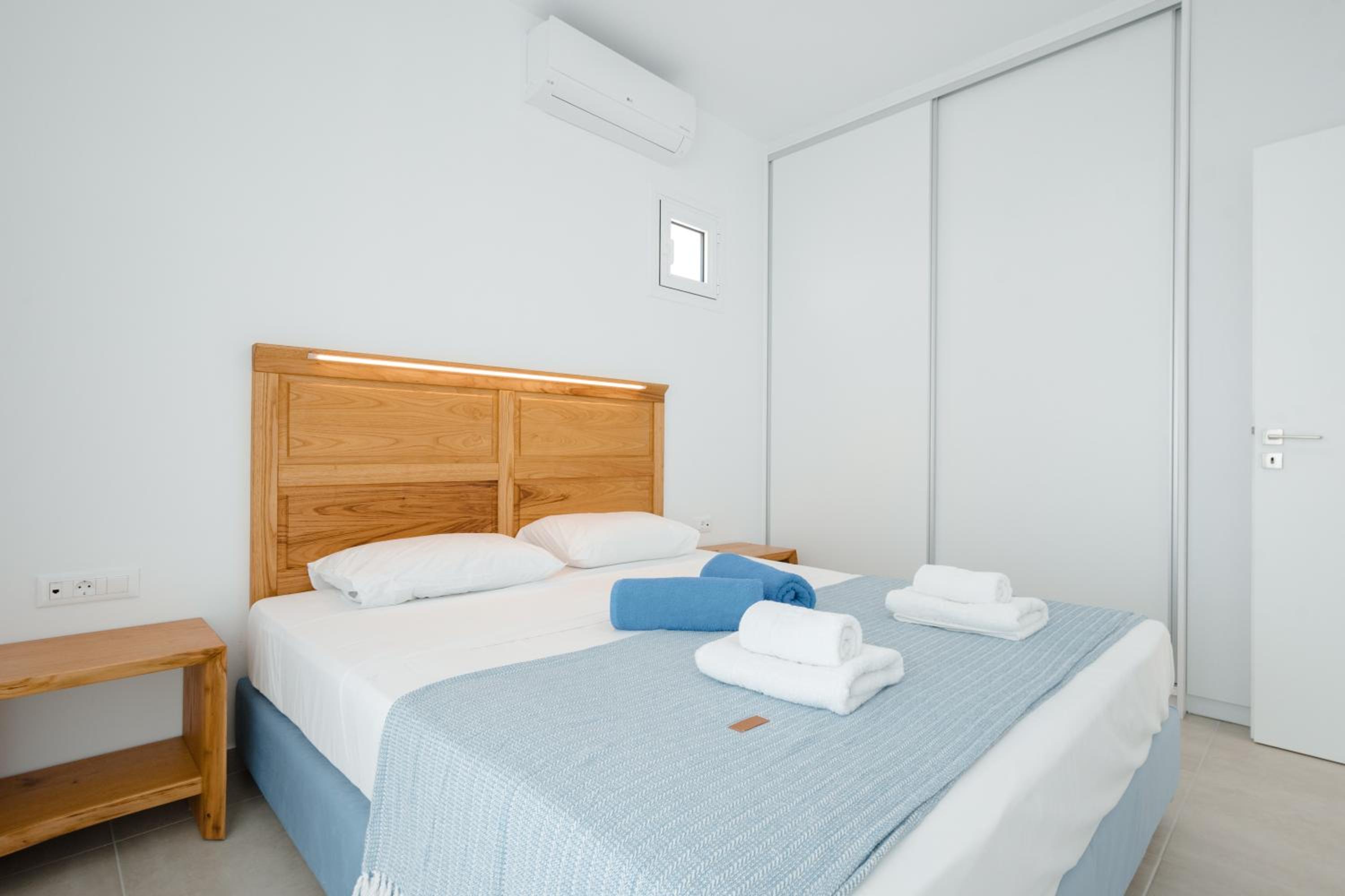 Three-Bedroom Villa photo 1