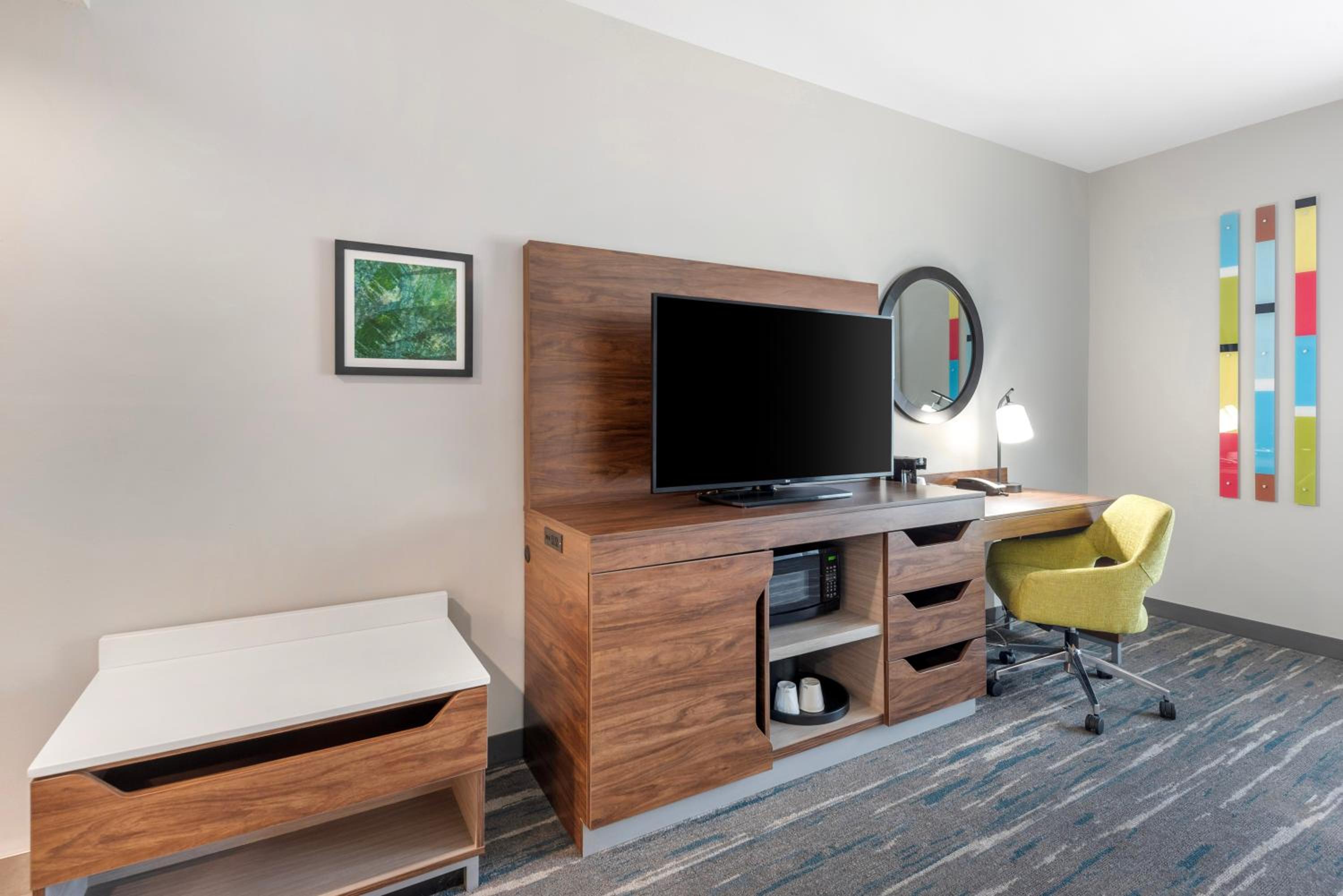 King Room - Hearing Access - Photo 2
