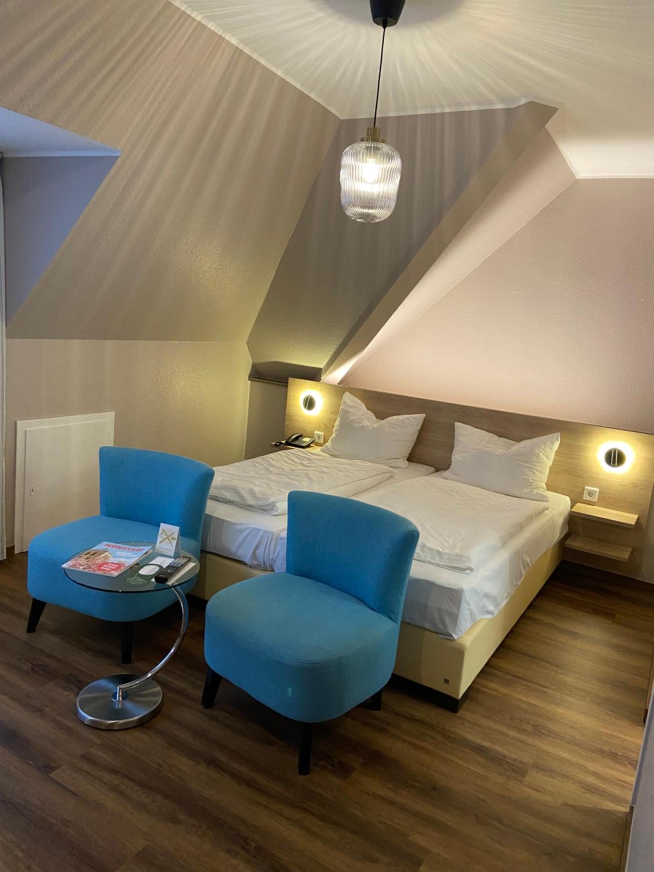 Double Room - Photo 8