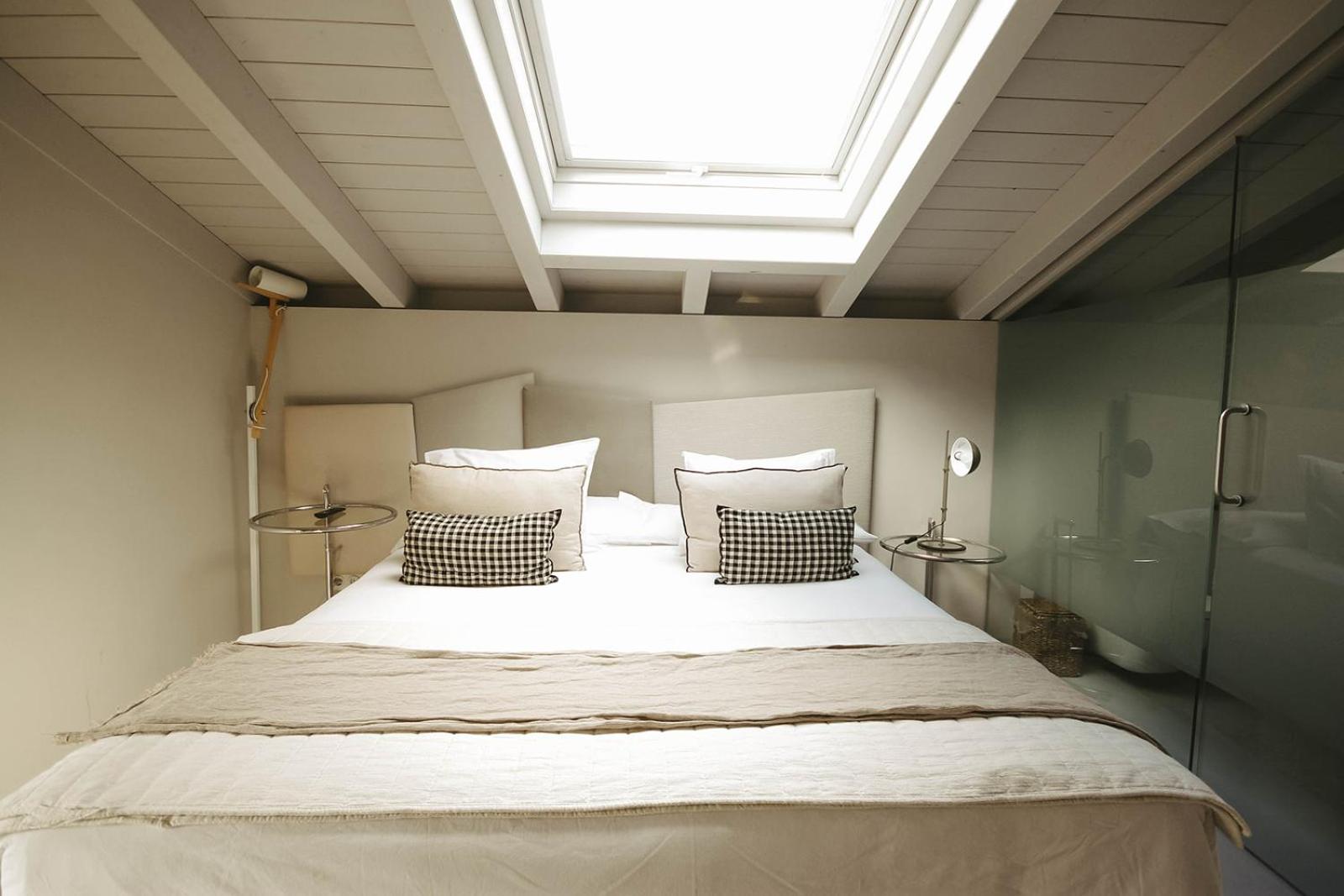Double or Twin Room - Photo 11