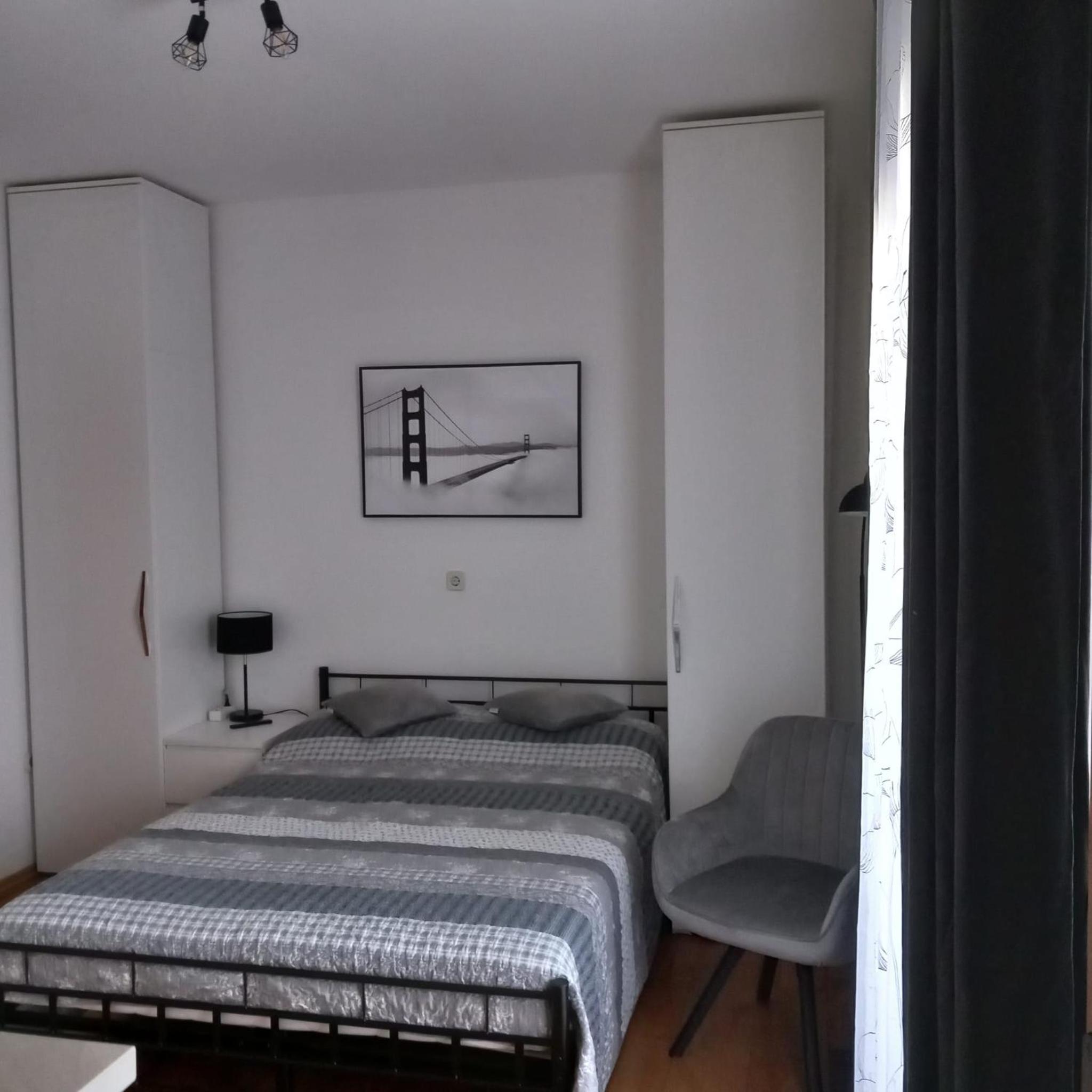 Studio Apartment photo 3