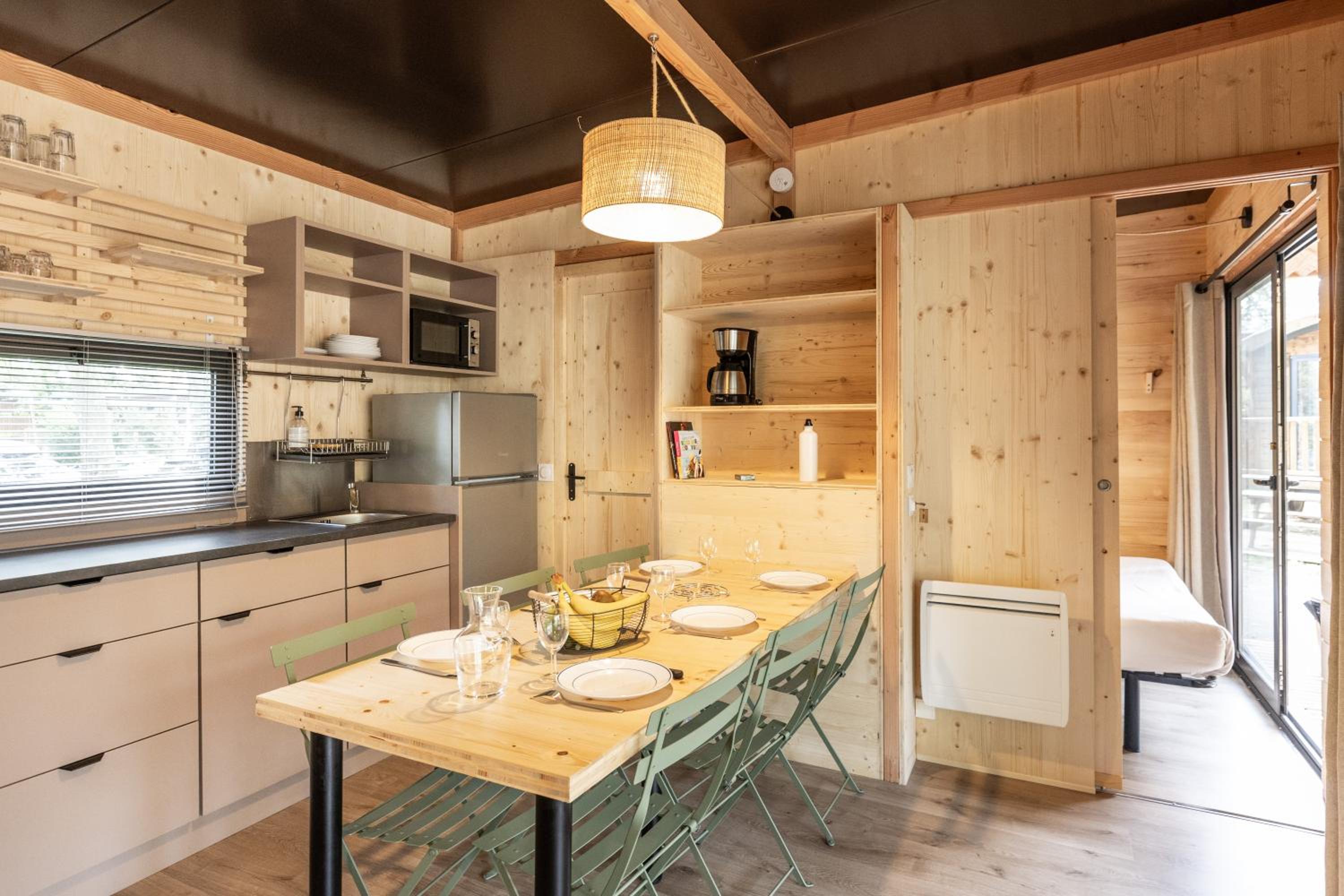 Mobile Home photo 3
