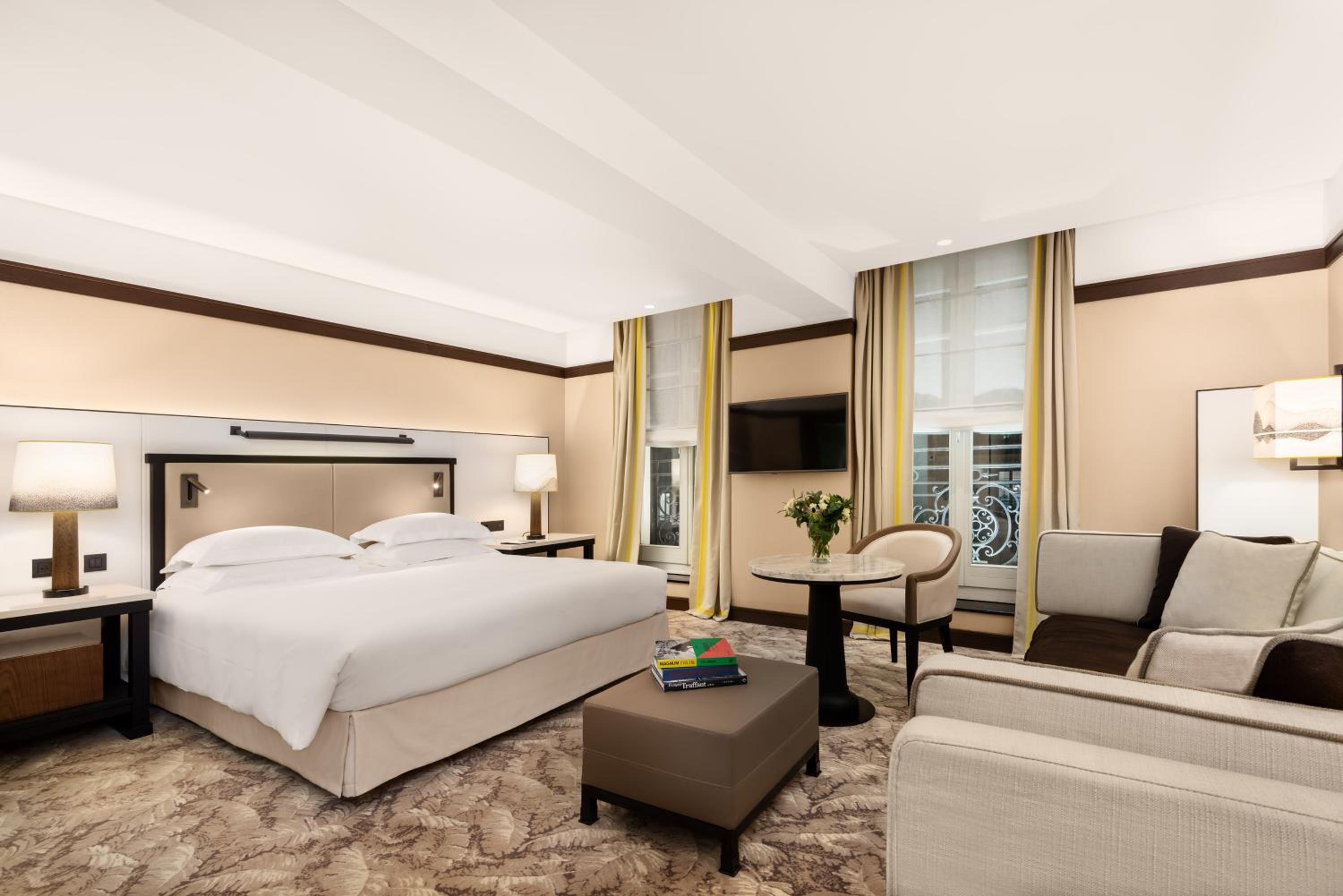 Junior King Suite