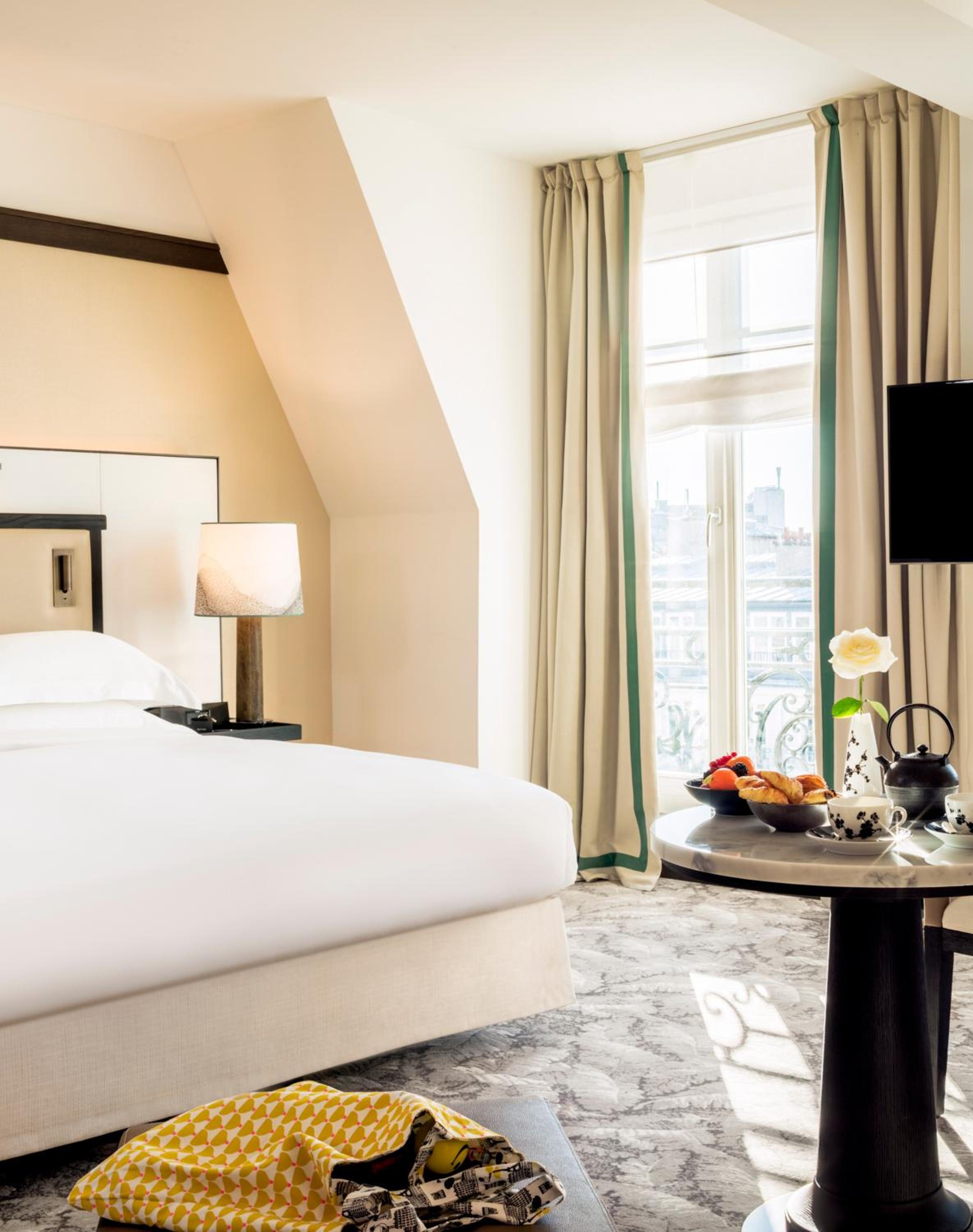 Junior King Suite