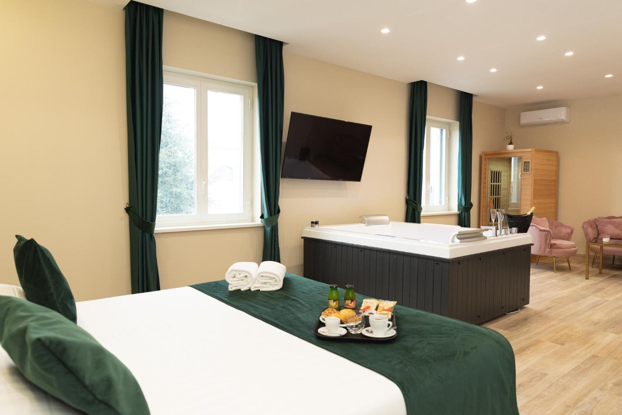 Superior King Room