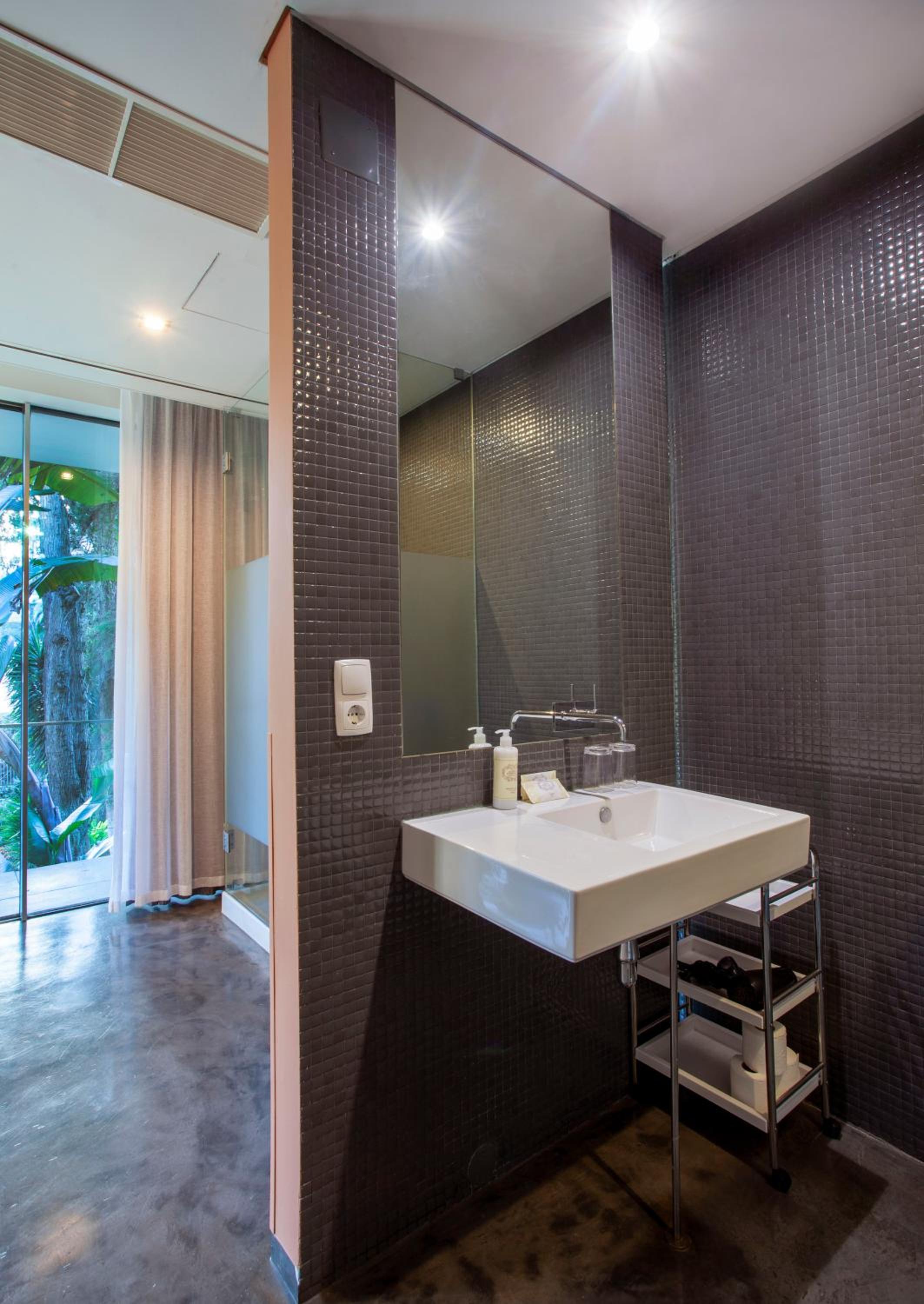 Exclusive Double with Balcony and Kitchenette - Photo 4