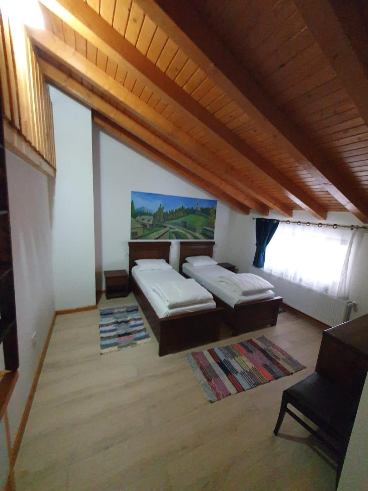 Double or Twin Room with Bathroom photo 3