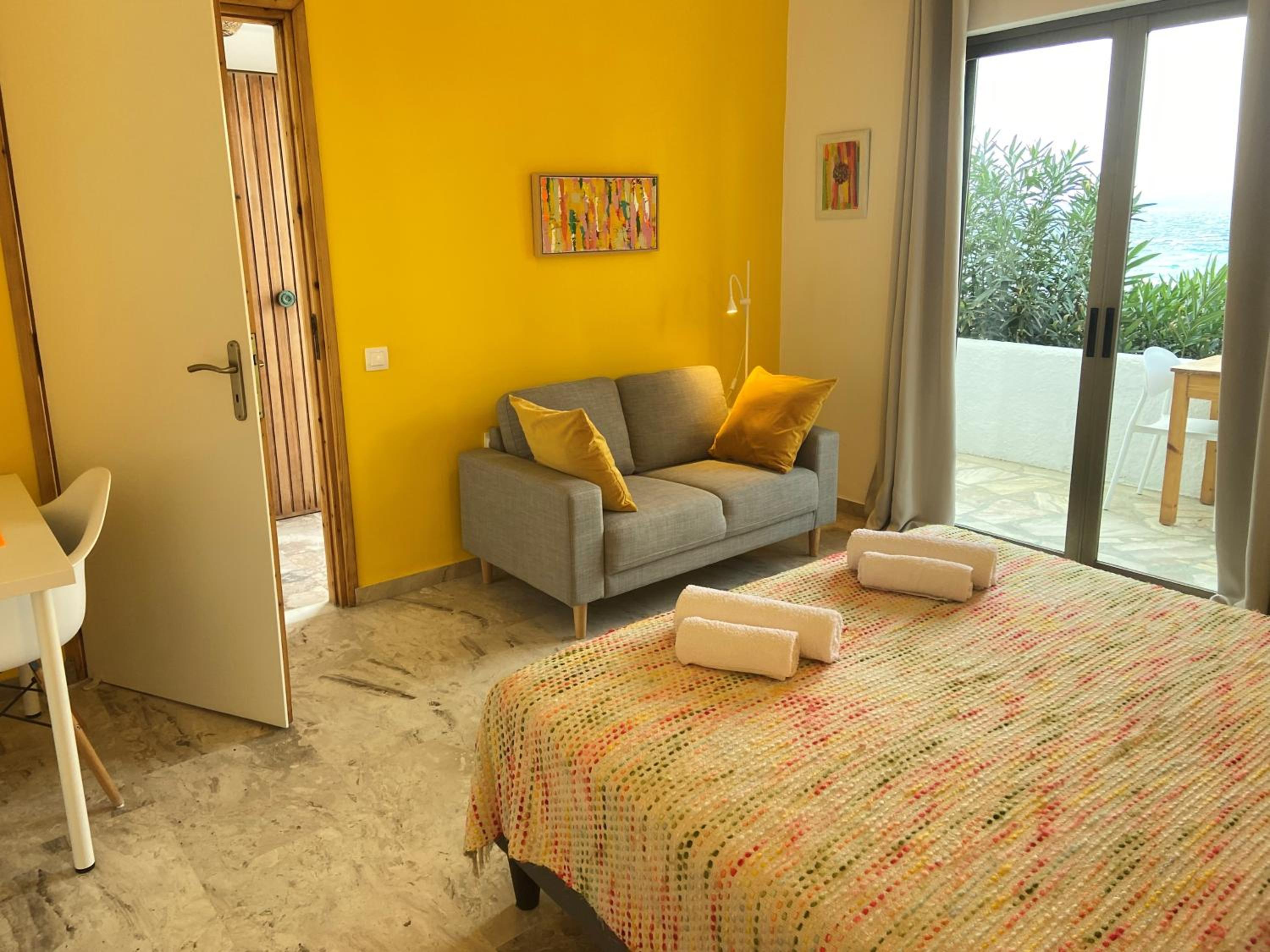 One-Bedroom Apartment - Beachfront - Photo 18