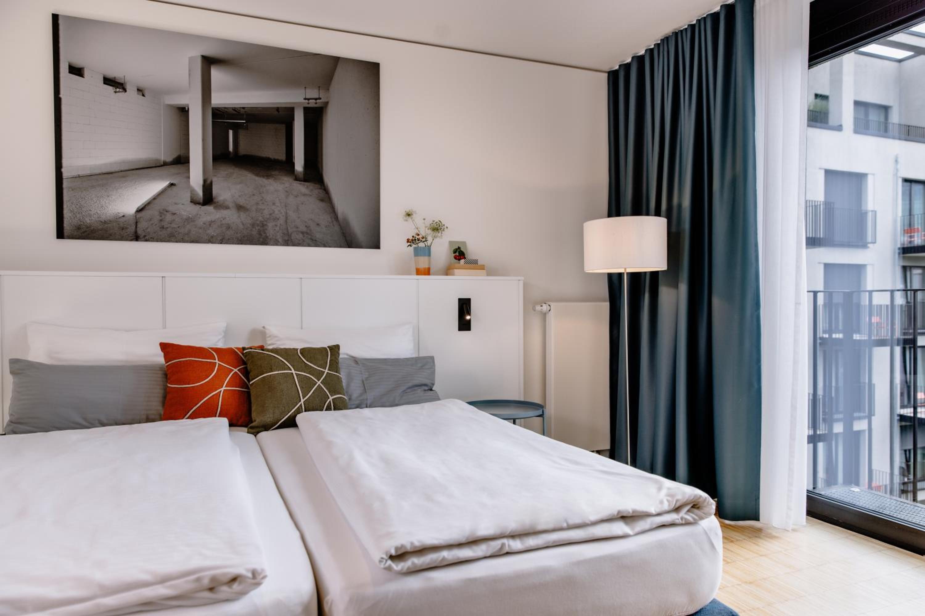 Comfort Twin Room thumbnail 6