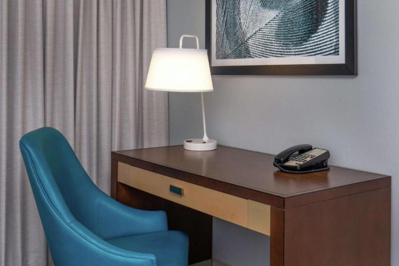 King Room - Non-Smoking - Photo 12