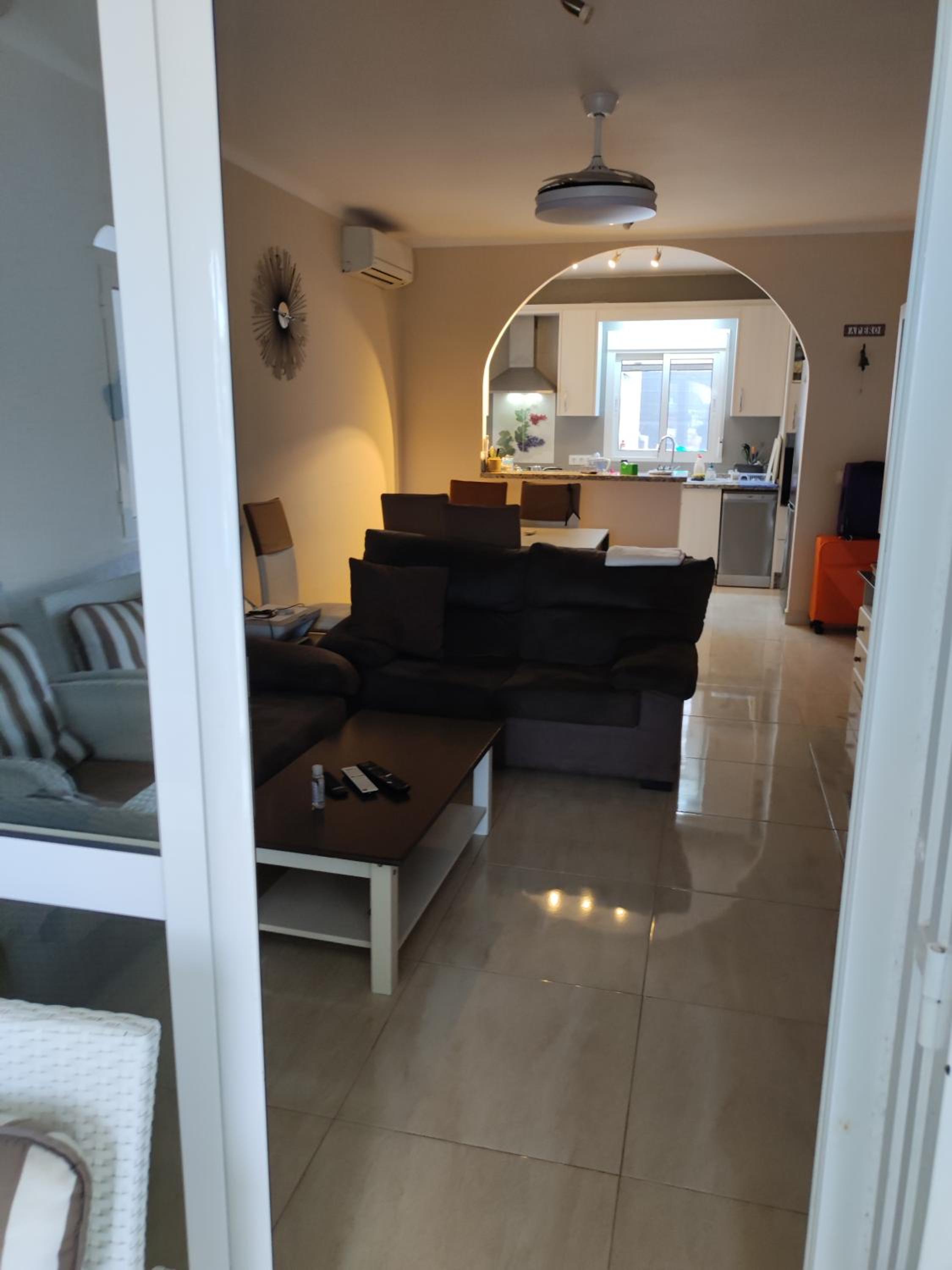 Villa de Tres Habitaciones