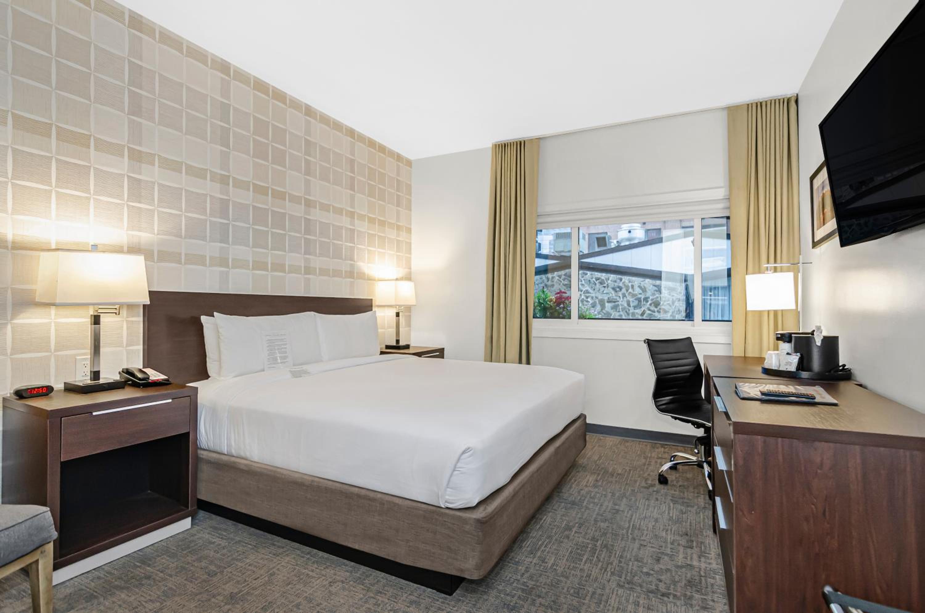King Room - Non-Smoking
