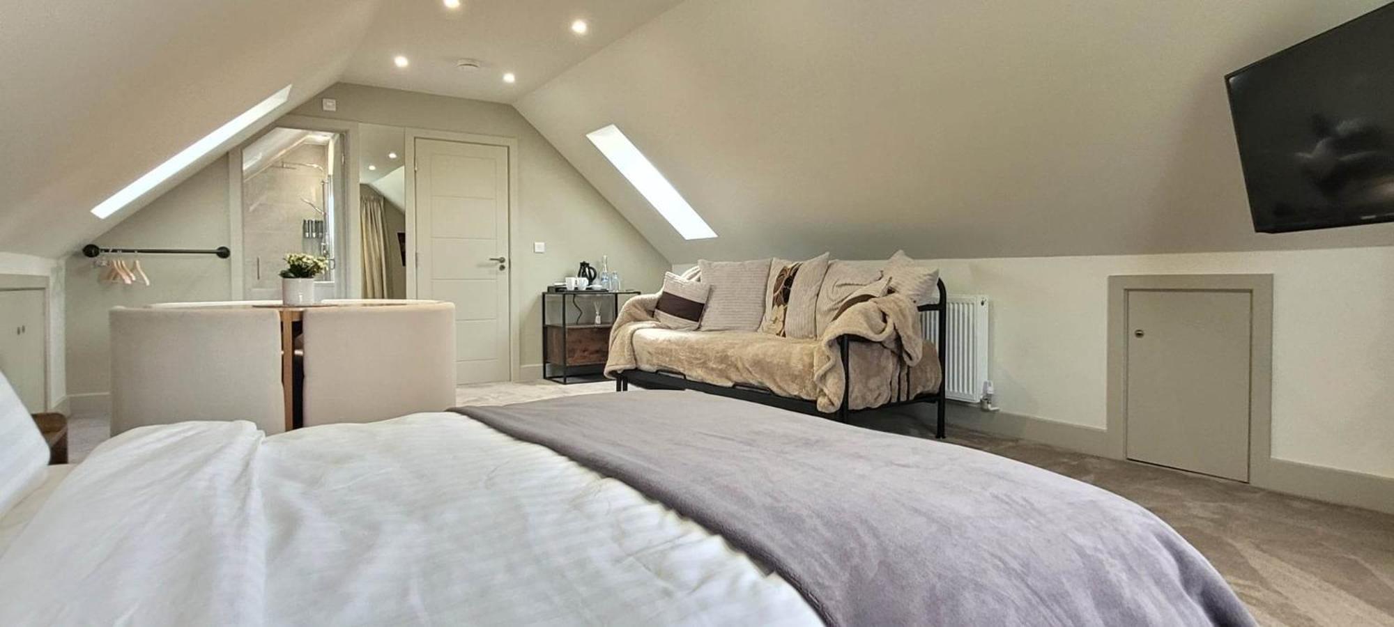 Deluxe King Room - Photo 3