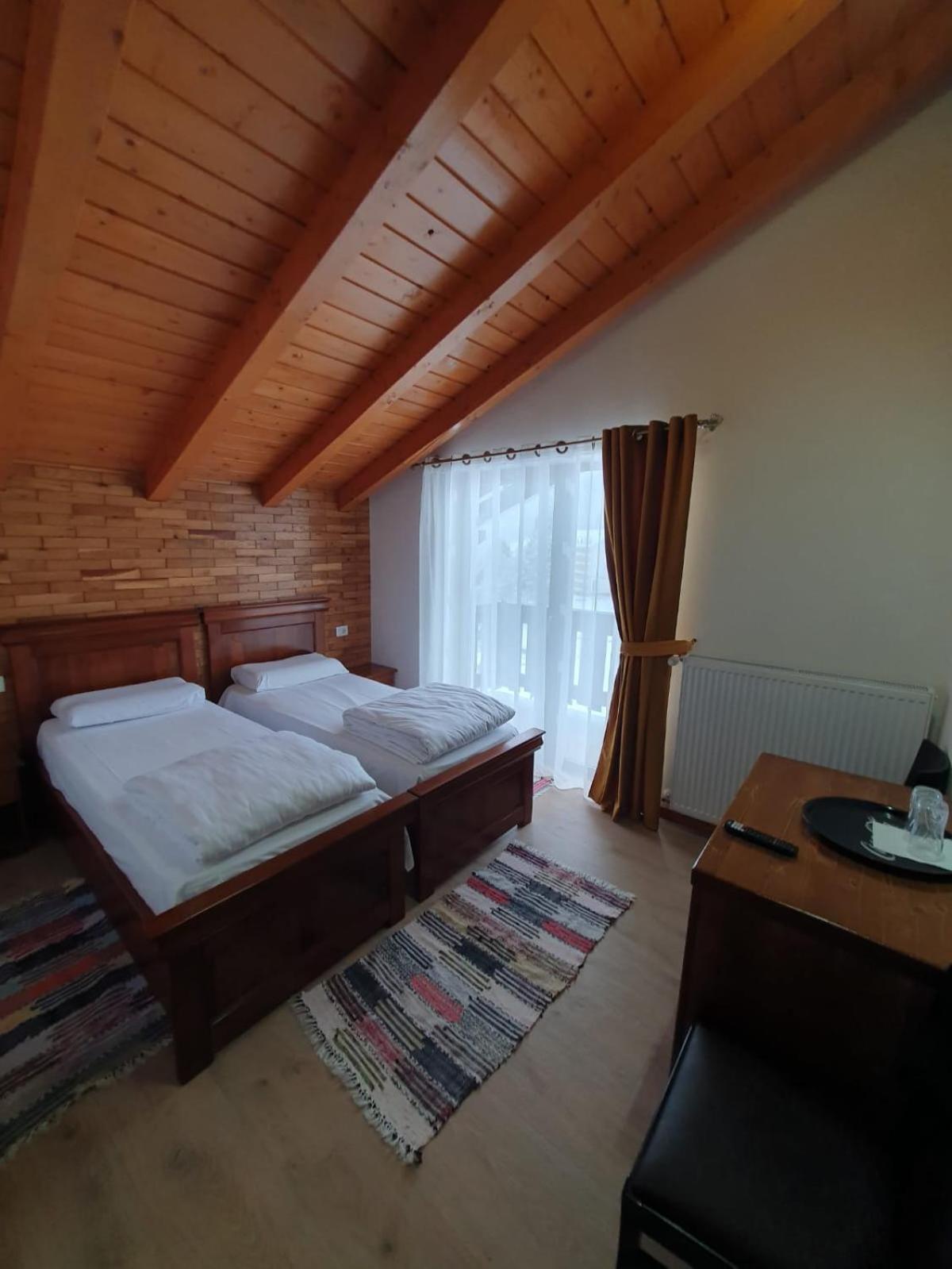 Double or Twin Room with Bathroom photo 1