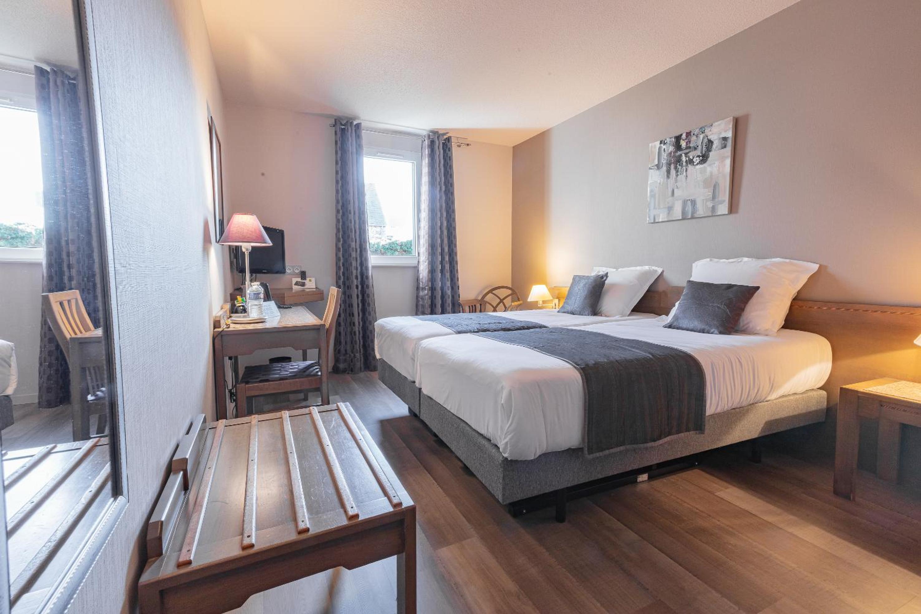 Twin Room - Photo 1