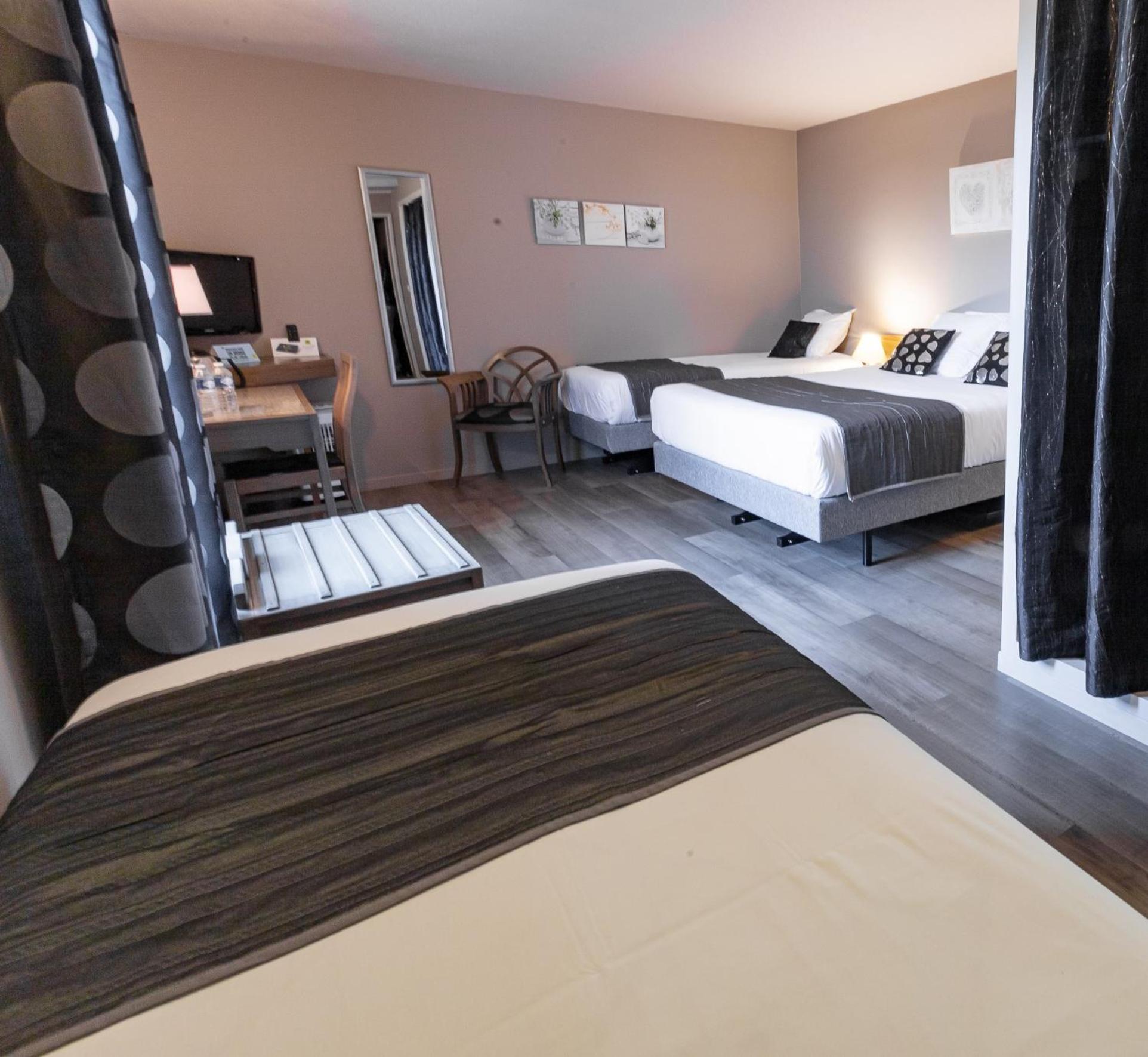Quadruple Room - Photo 4