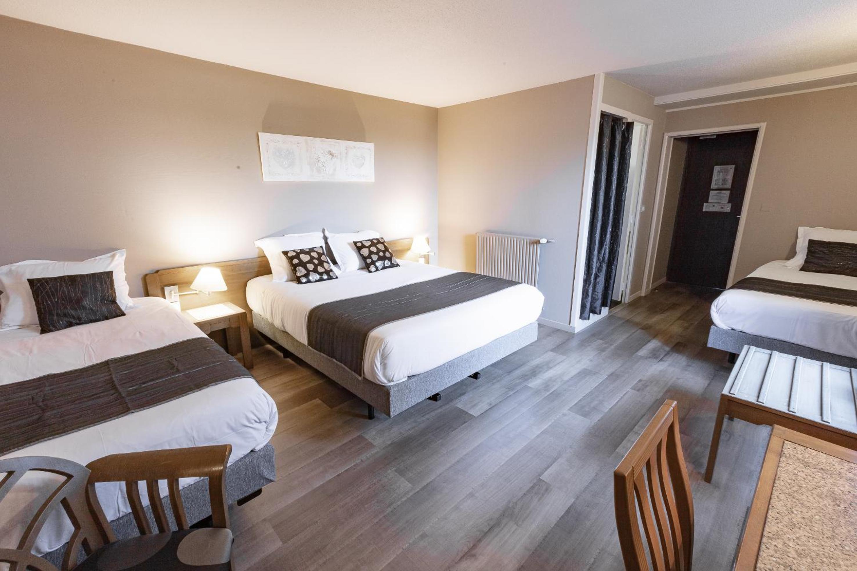 Quadruple Room - Photo 1