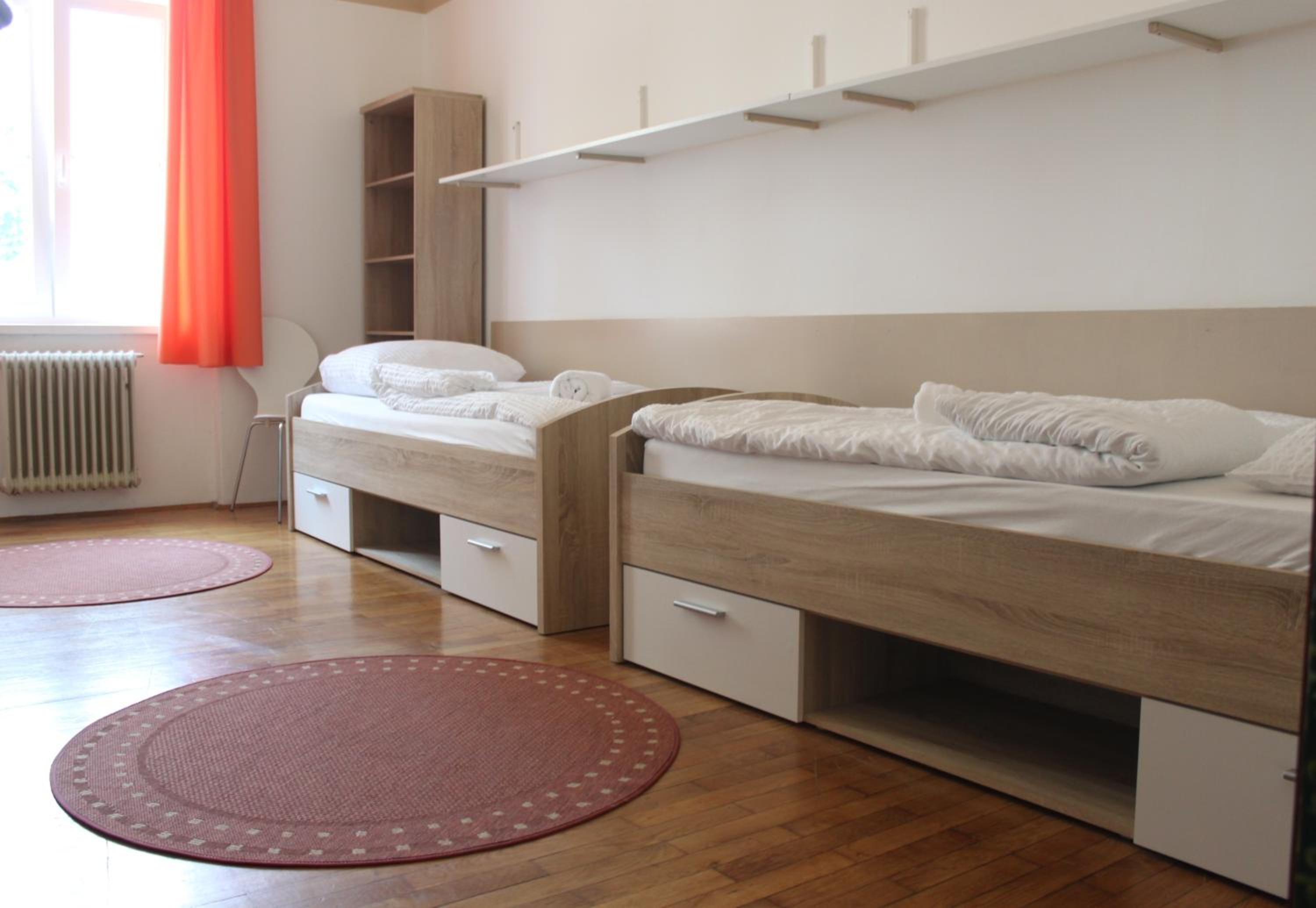 Quadruple Room with Shared Bathroom photo 1