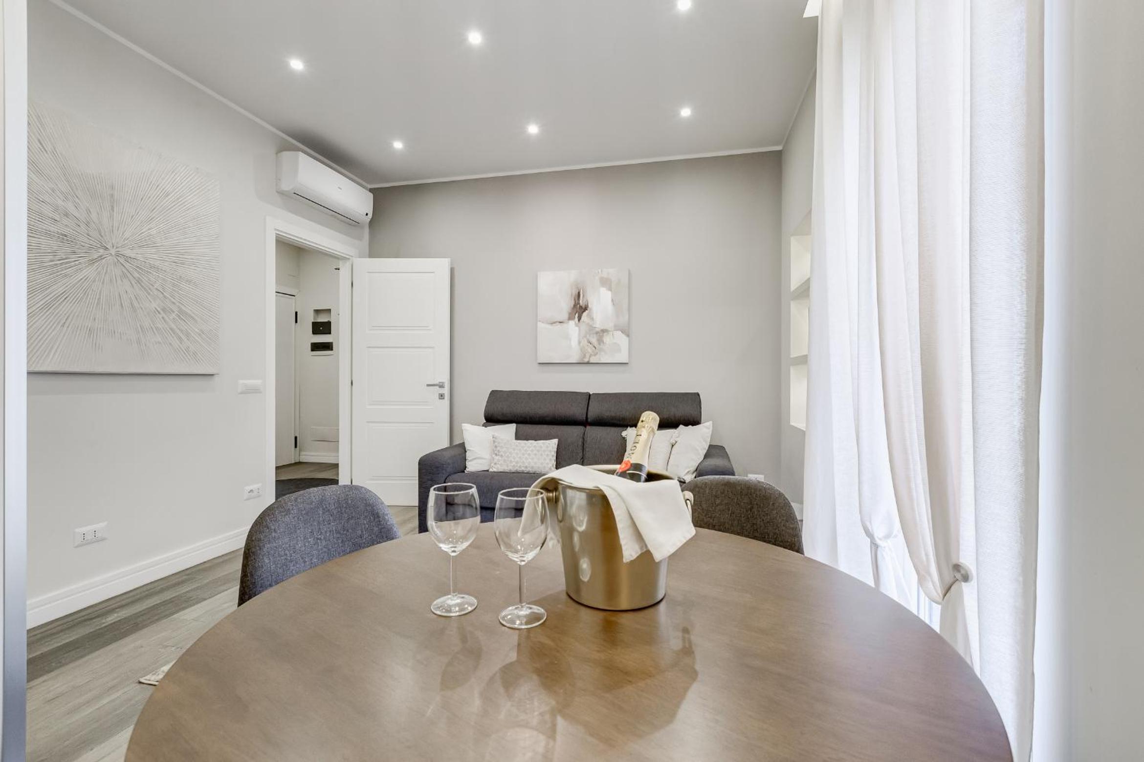 One-Bedroom Apartment